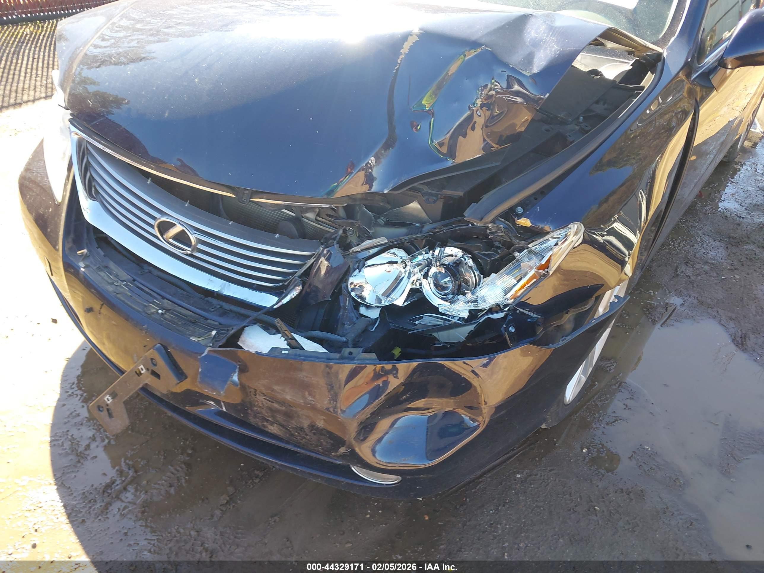 LEXUS ES image 6