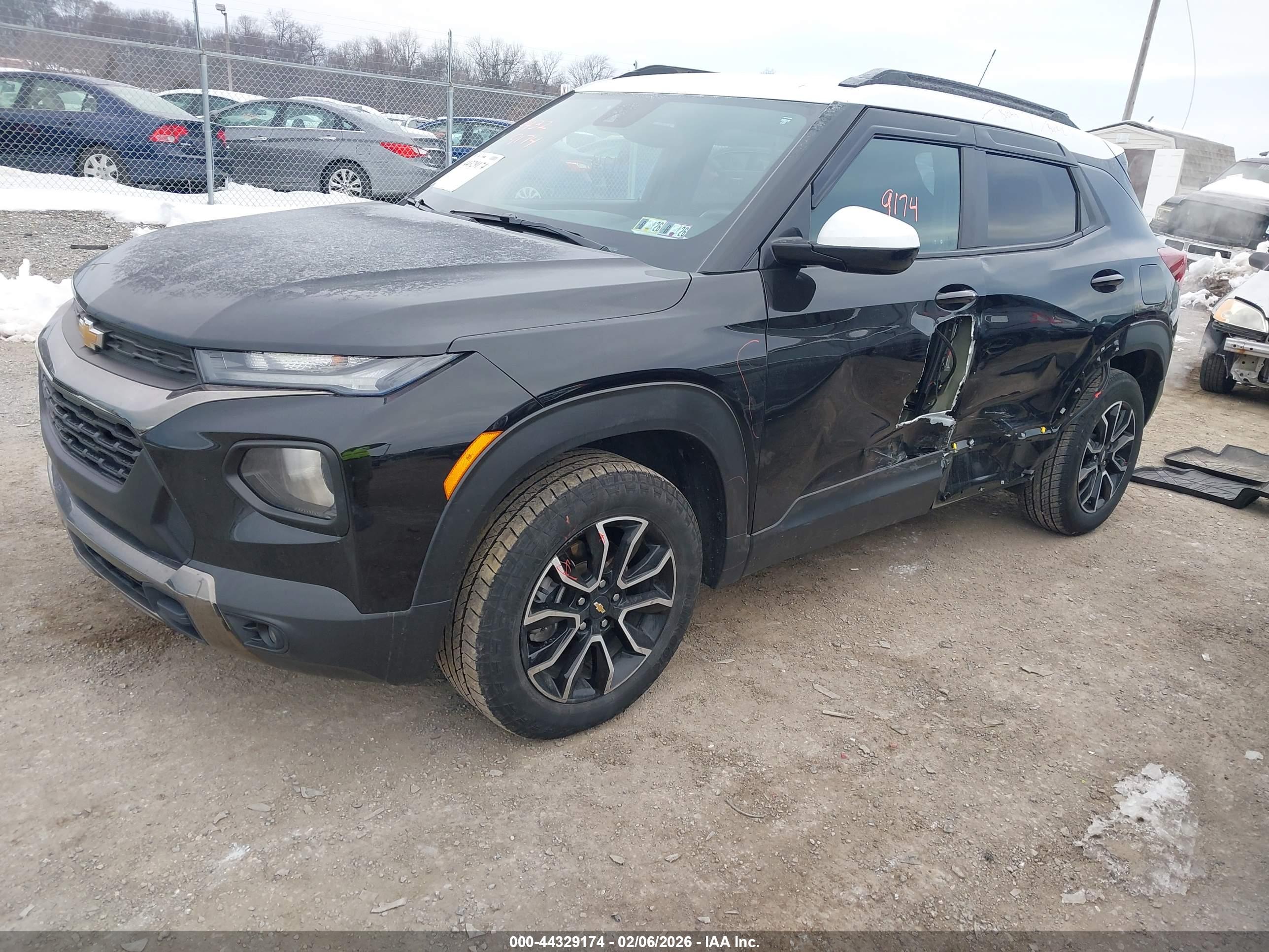 CHEVROLET TRAILBLAZER image 2