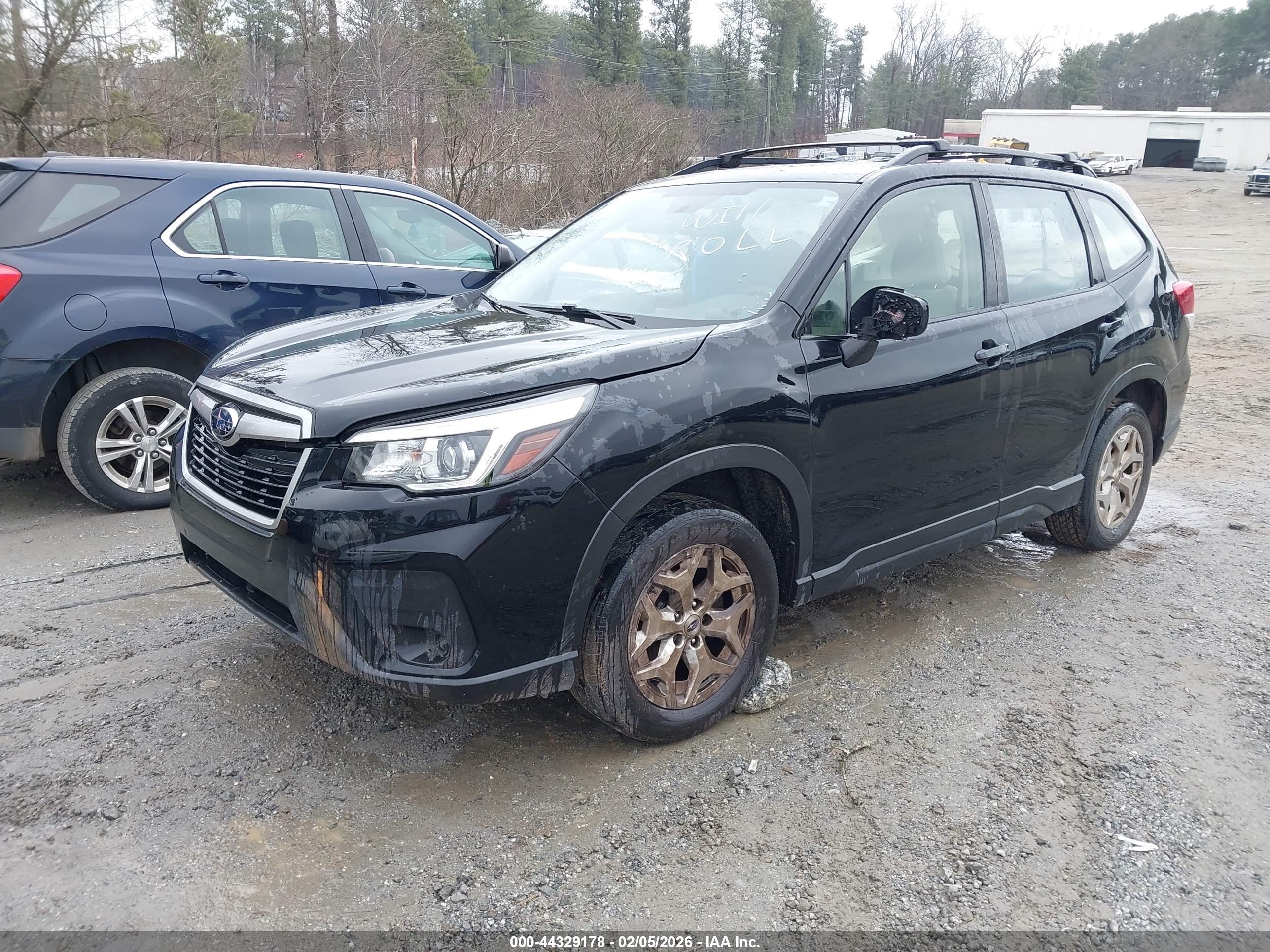 SUBARU FORESTER image 2