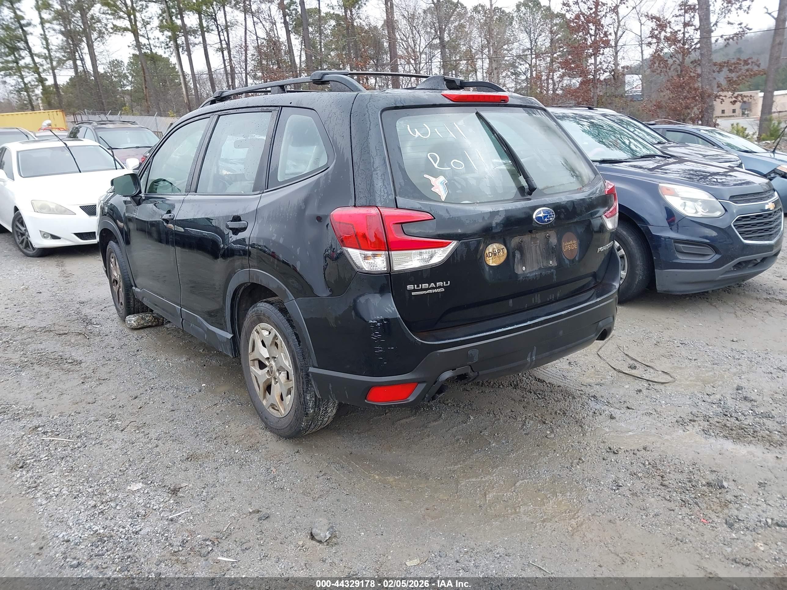SUBARU FORESTER image 3