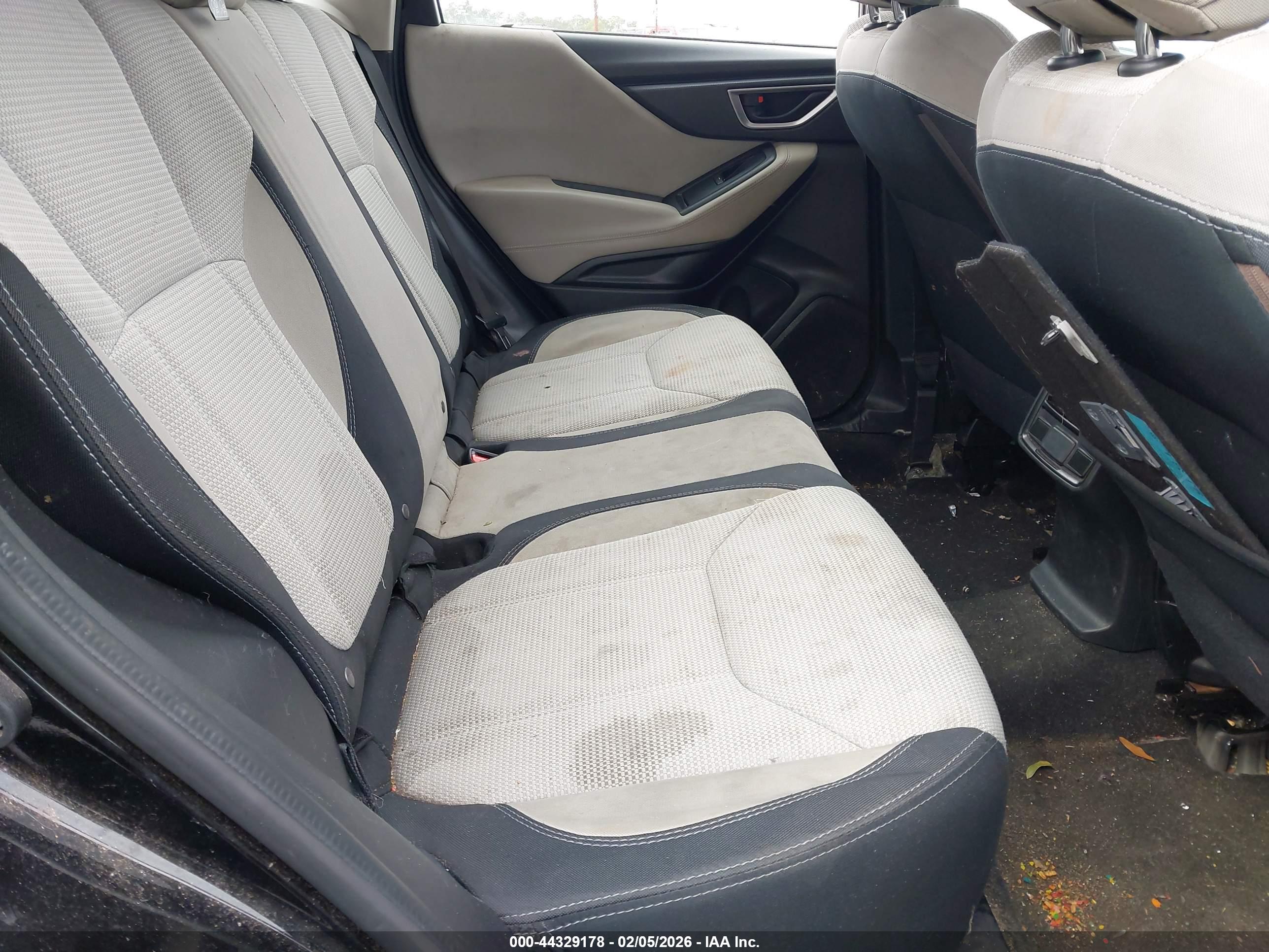 SUBARU FORESTER image 8