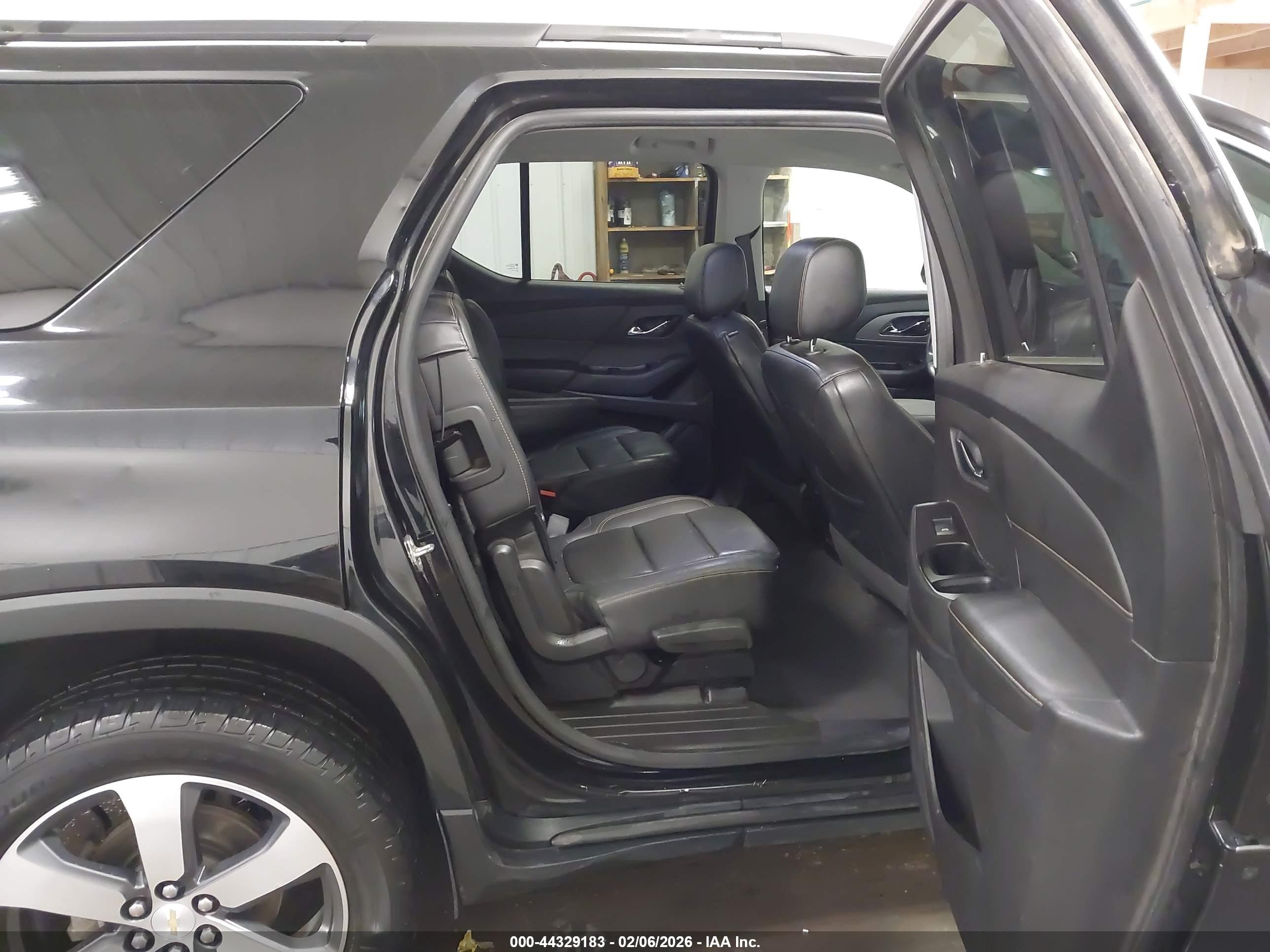 CHEVROLET TRAVERSE image 8