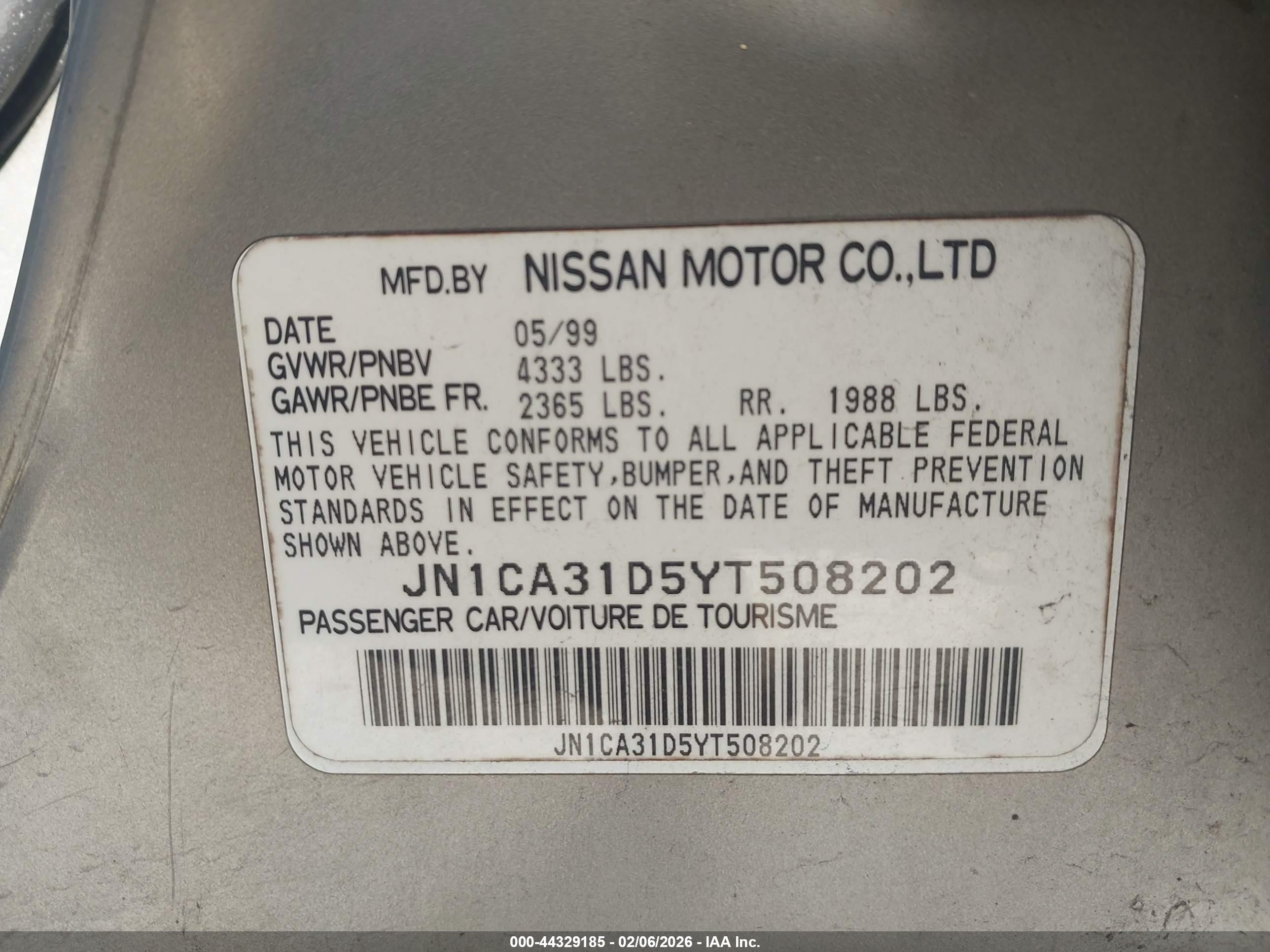 NISSAN MAXIMA image 9