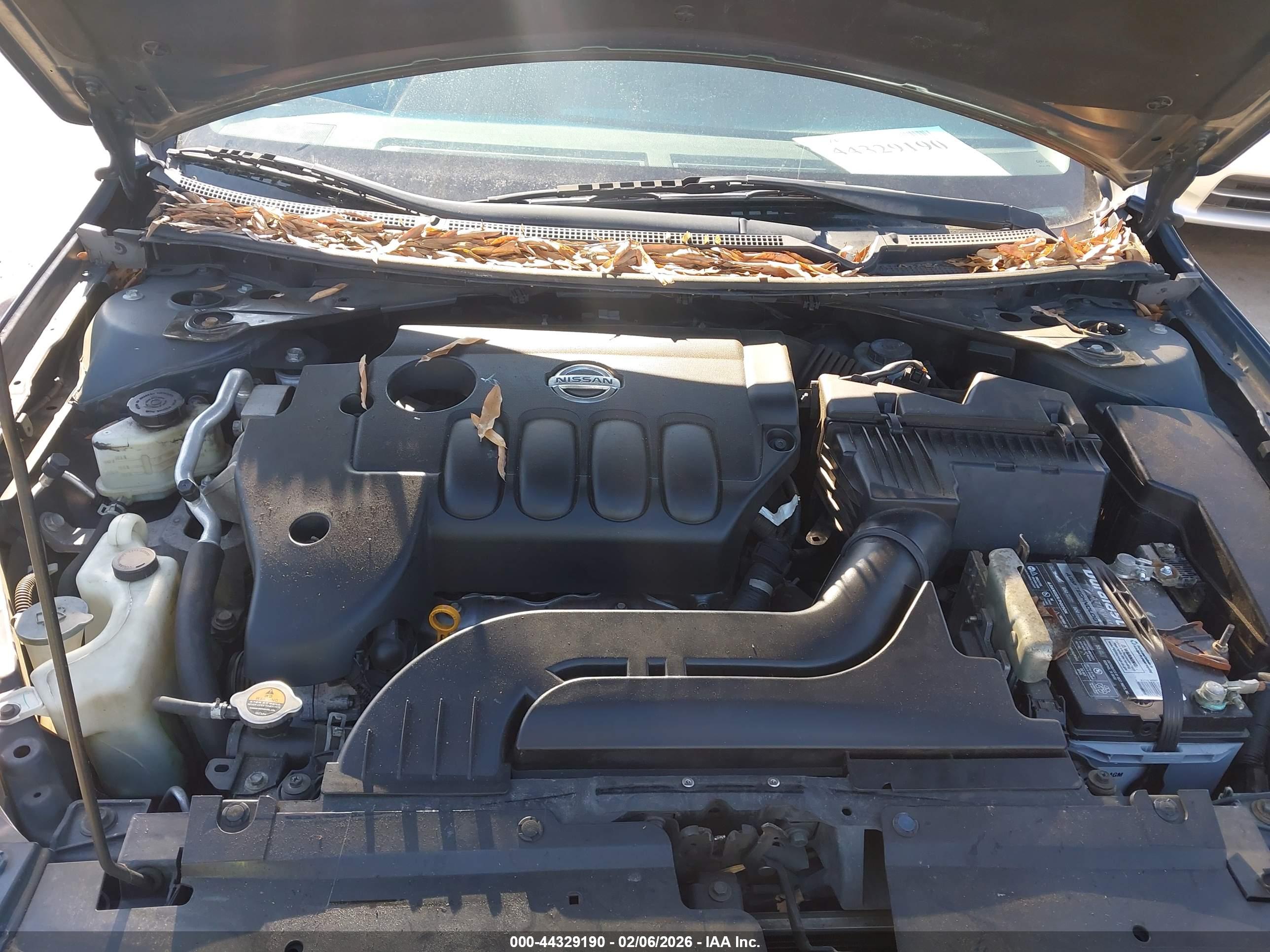 NISSAN ALTIMA image 10