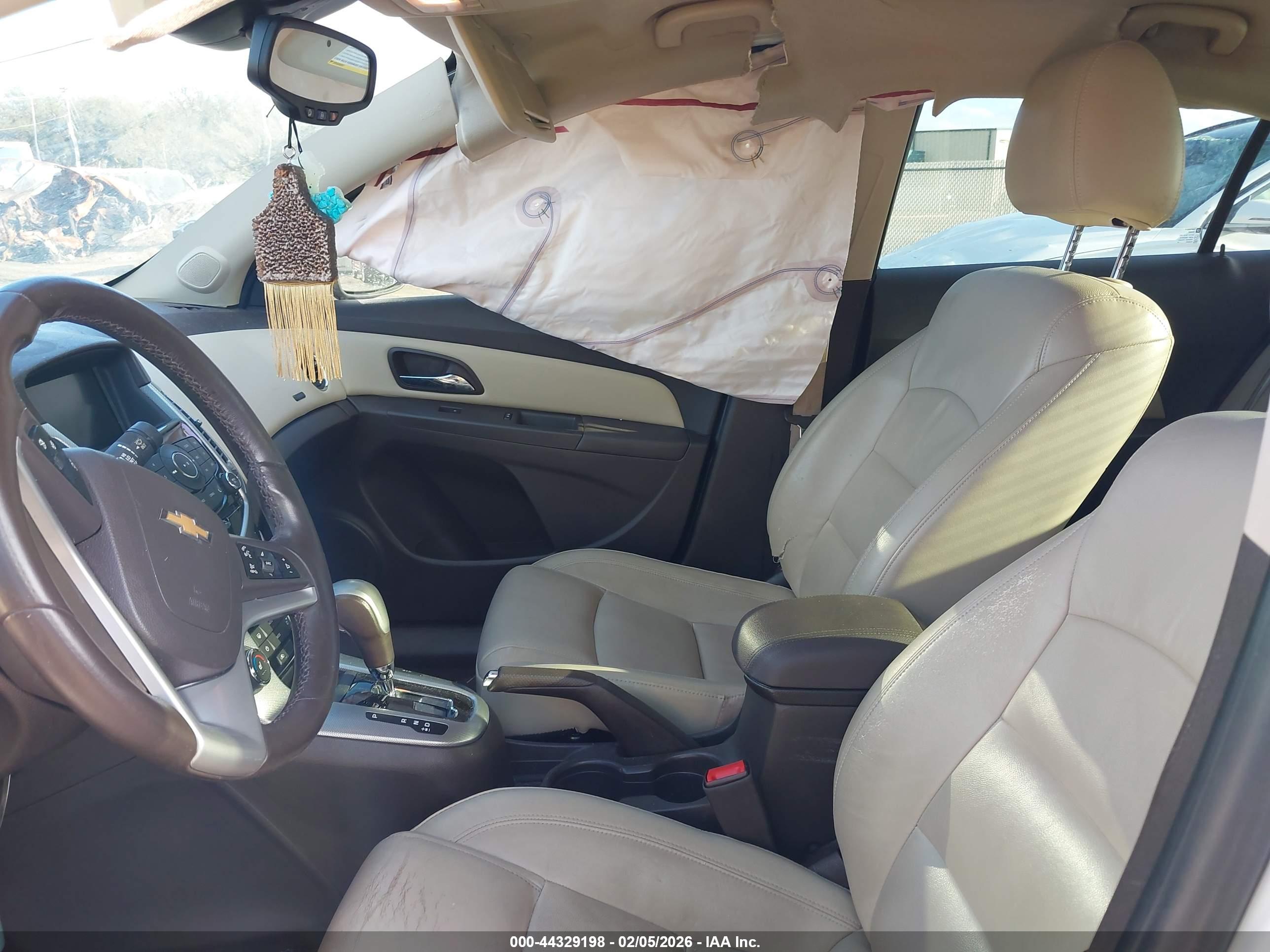 CHEVROLET CRUZE image 5