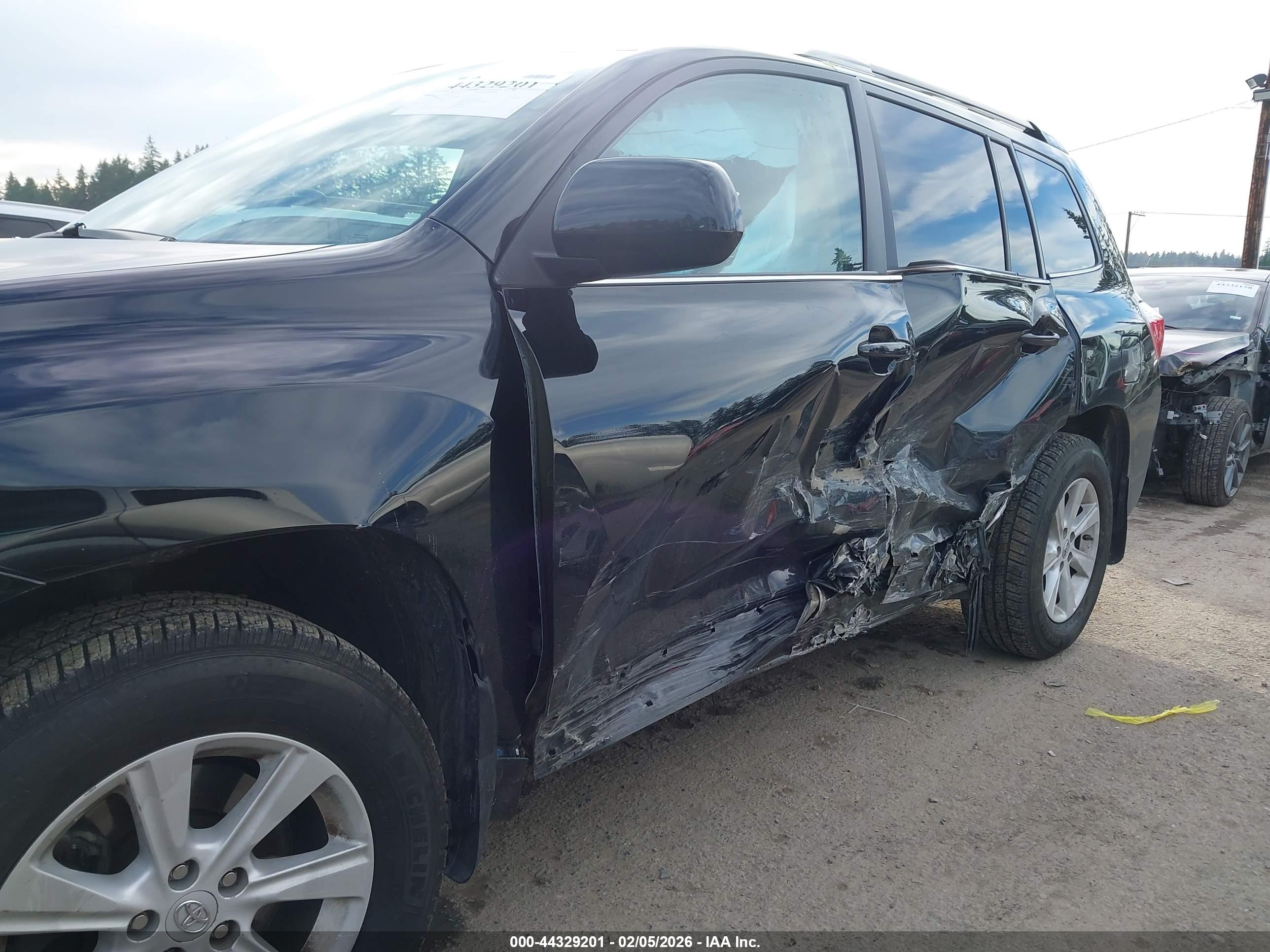 TOYOTA HIGHLANDER image 6