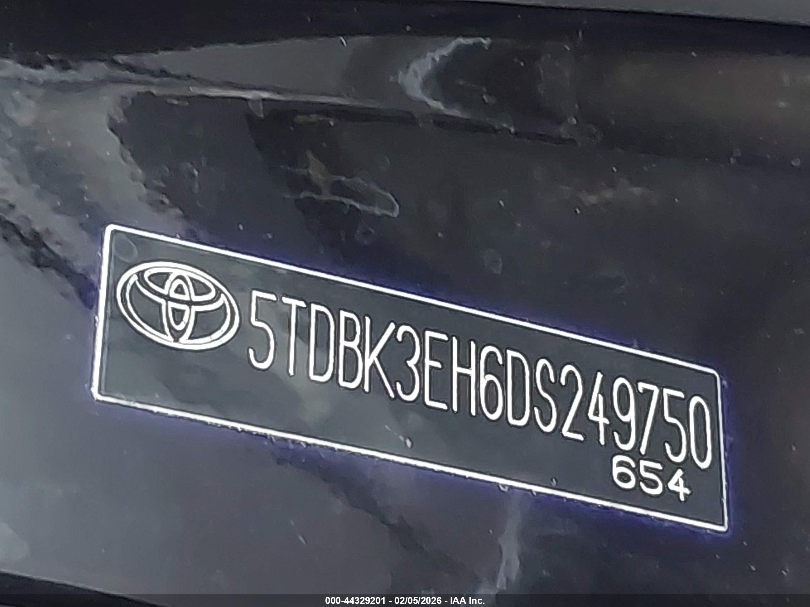 TOYOTA HIGHLANDER image 9