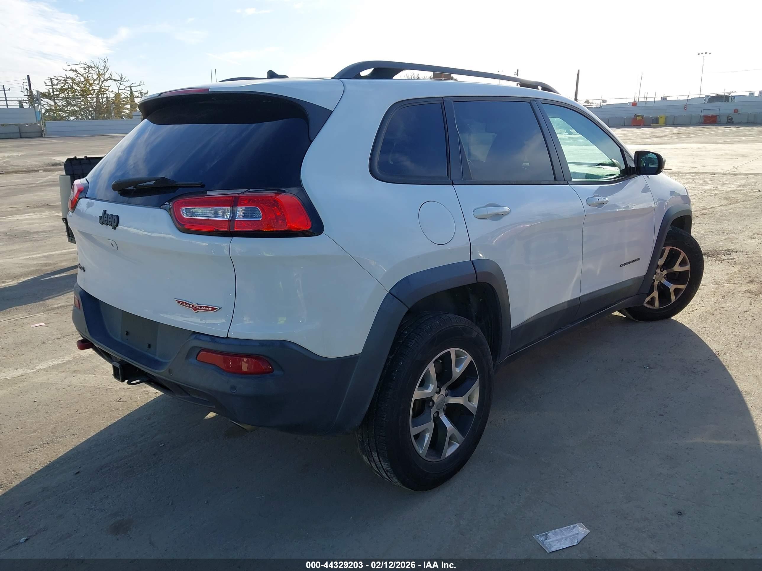 JEEP CHEROKEE image 4