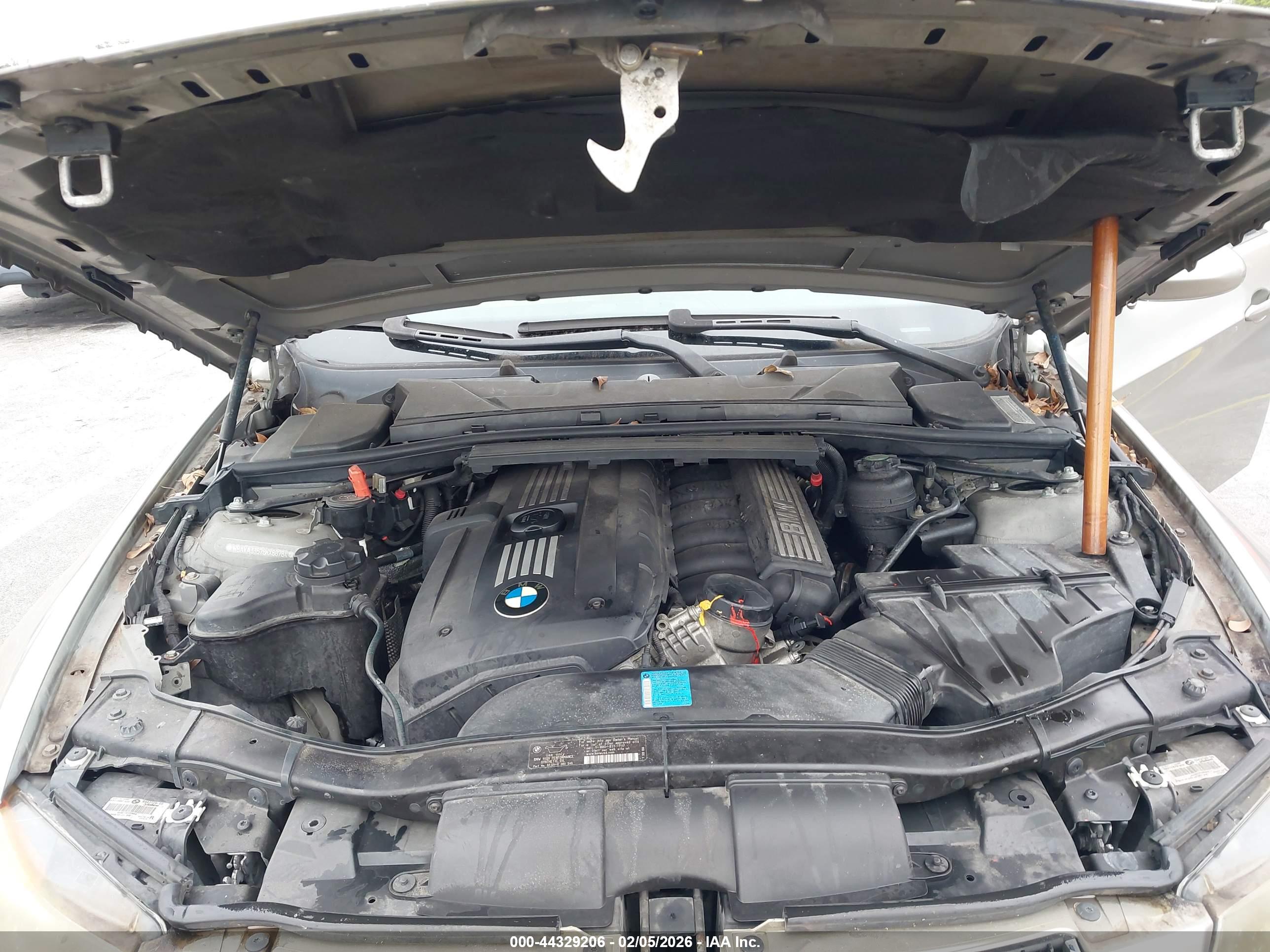 BMW 328I image 10