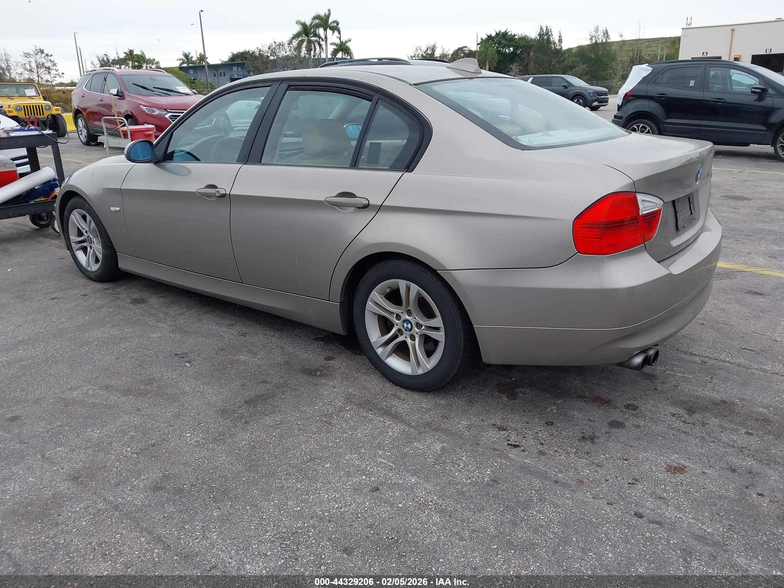 BMW 328I image 3