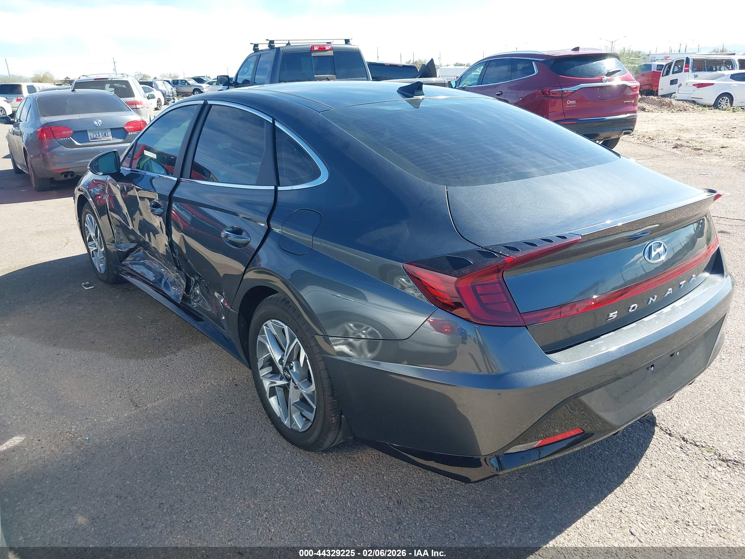 HYUNDAI SONATA image 3