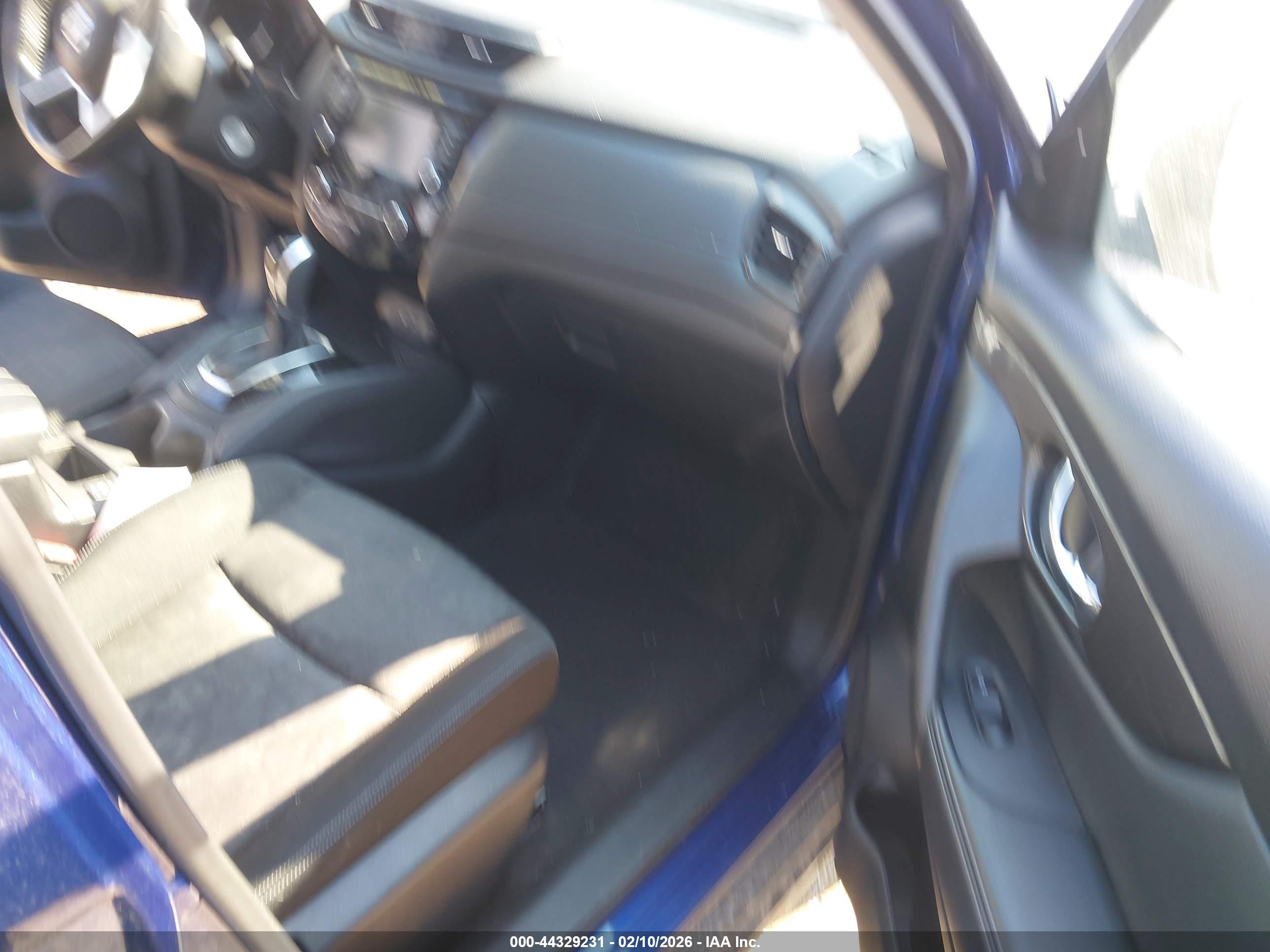 NISSAN ROGUE image 5