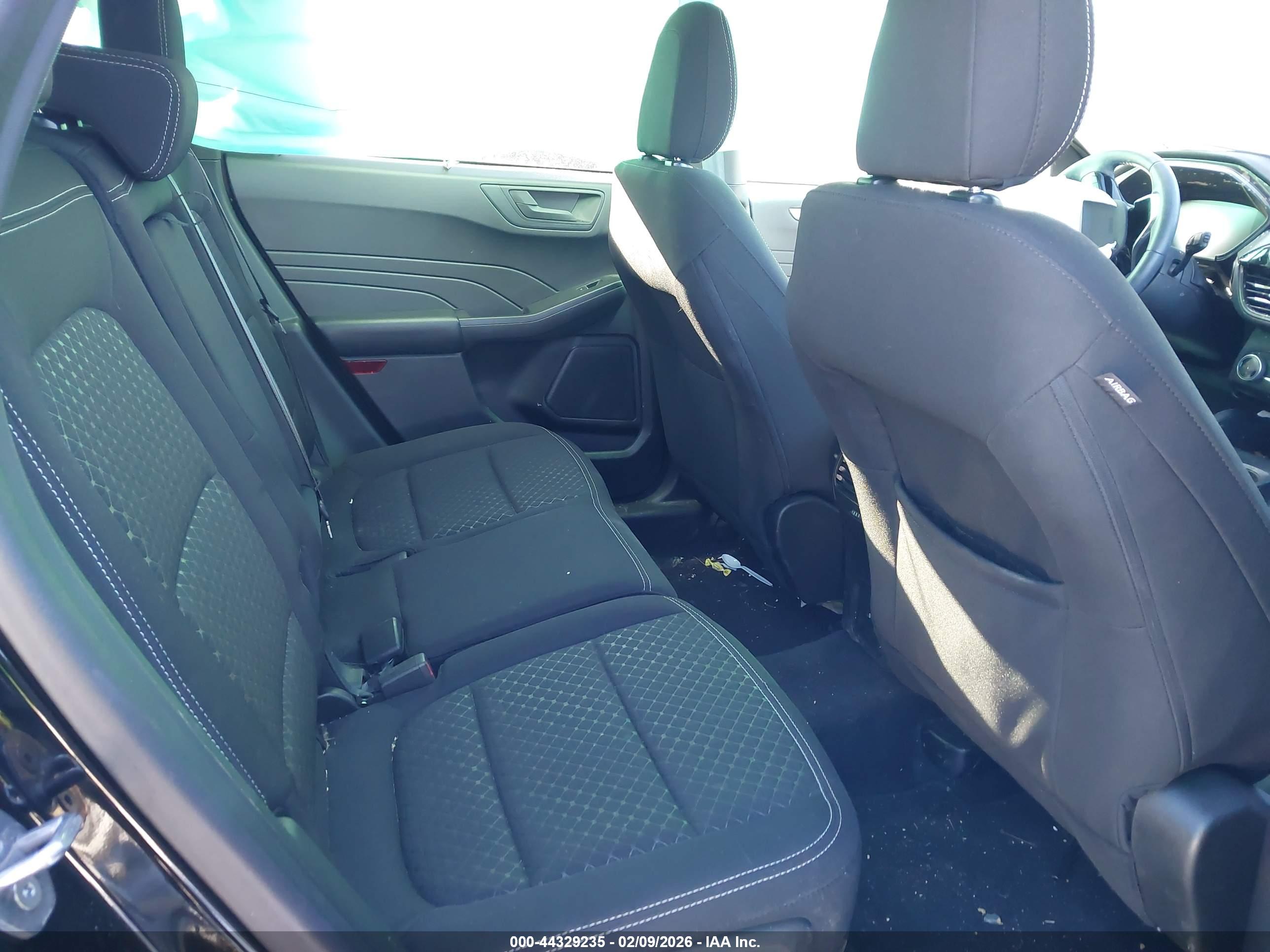 FORD ESCAPE image 8