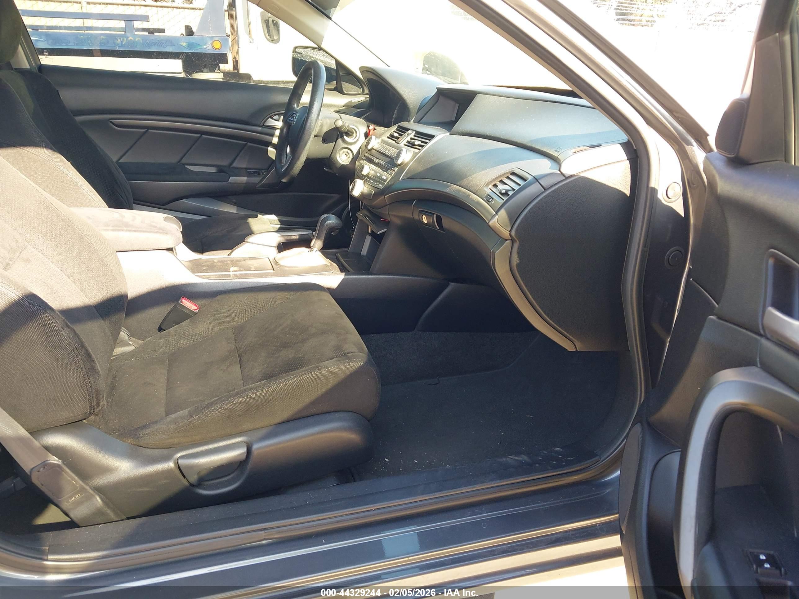 HONDA ACCORD image 5
