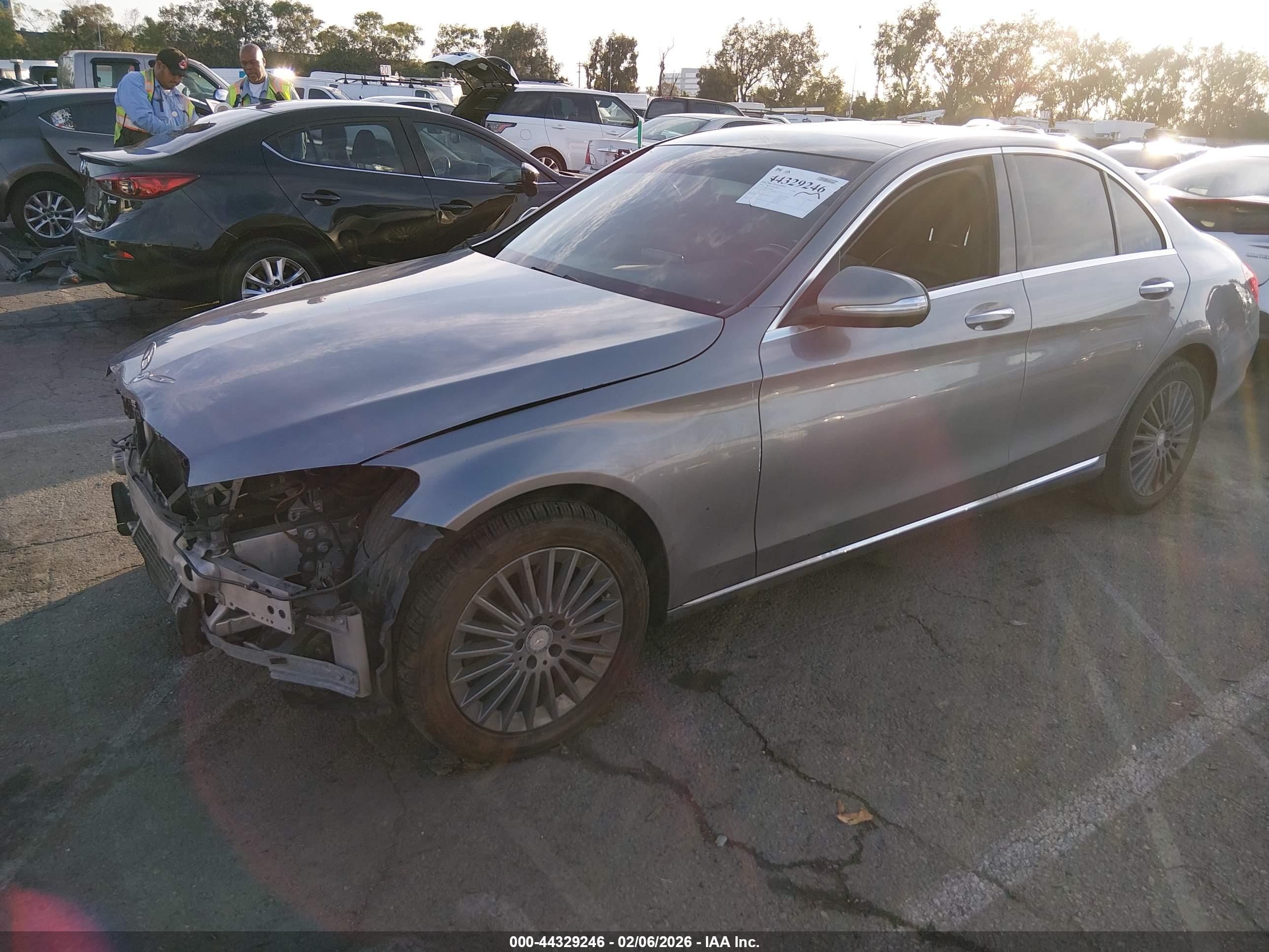 MERCEDES-BENZ C image 2