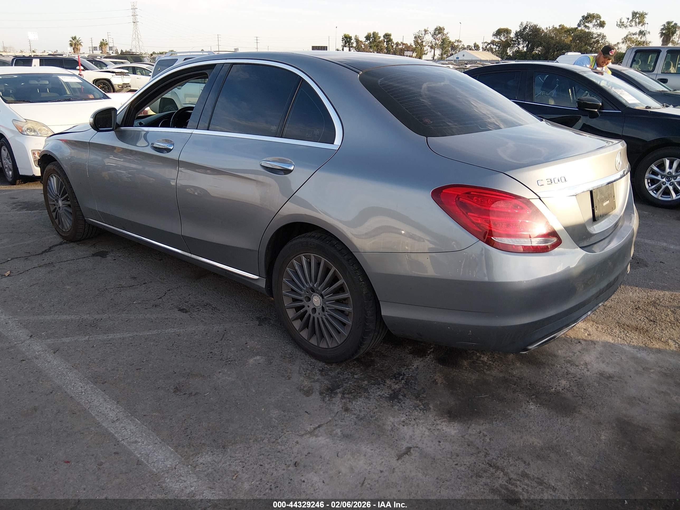 MERCEDES-BENZ C image 3
