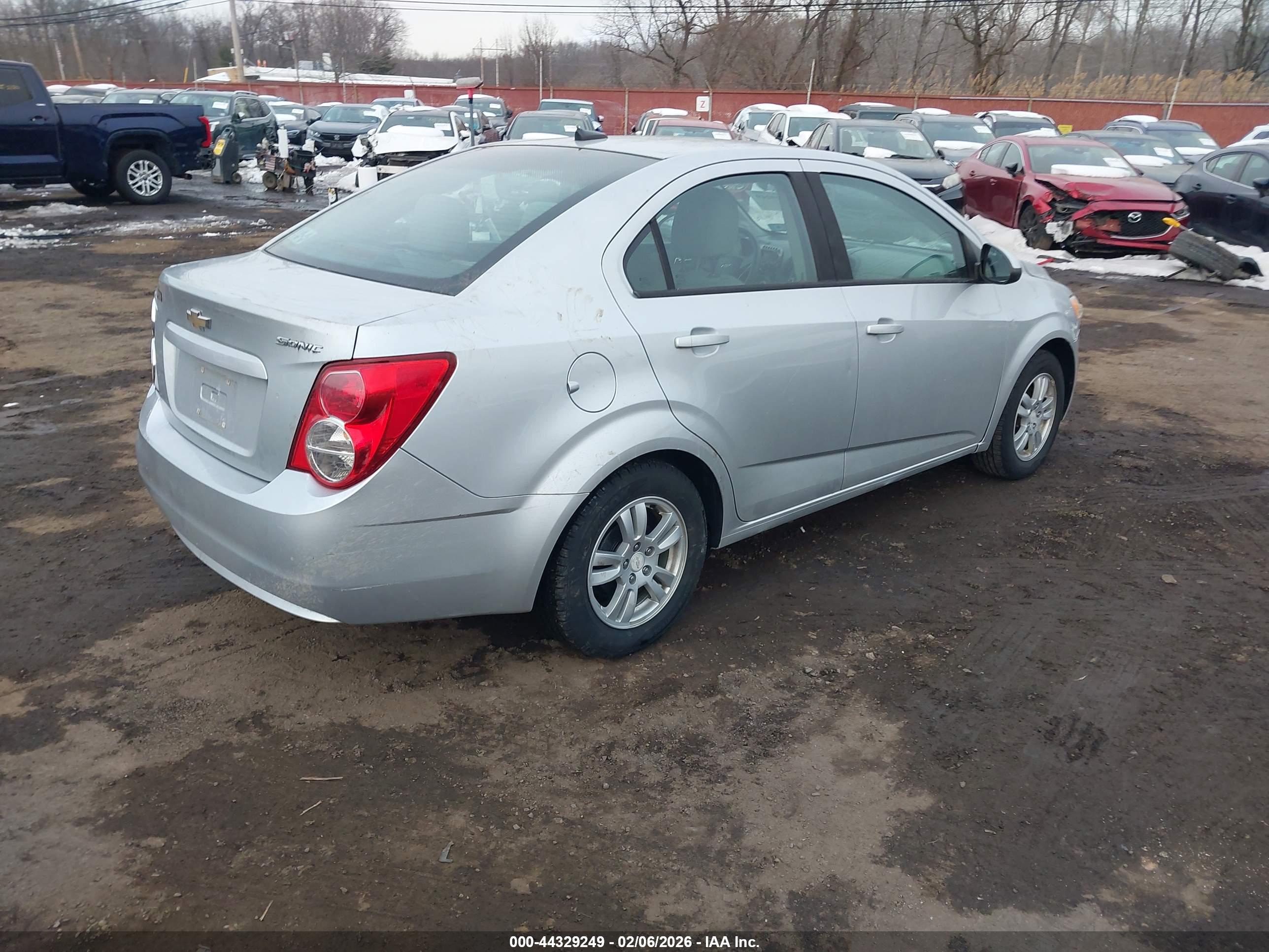 CHEVROLET SONIC image 4