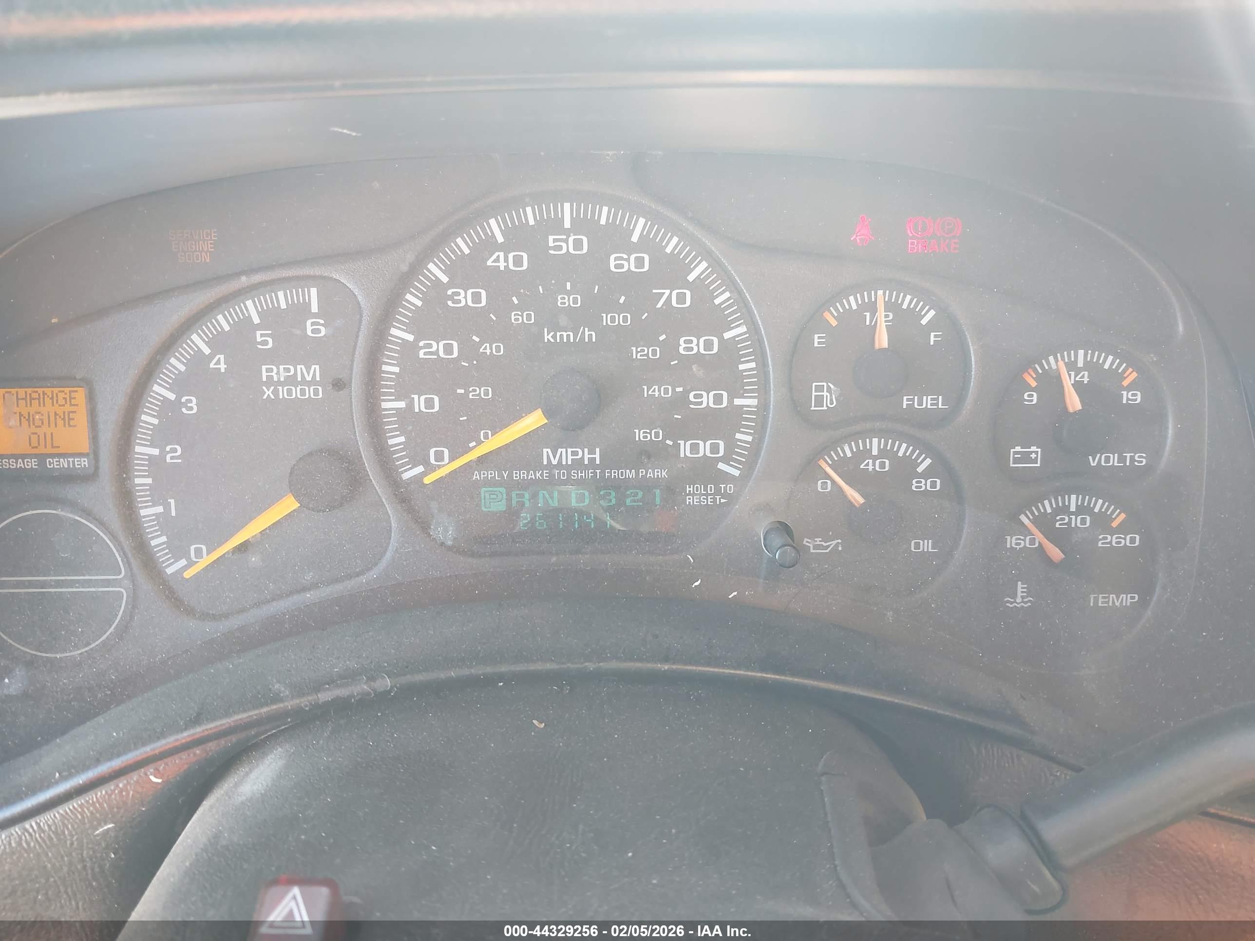CHEVROLET SILVERADO image 7