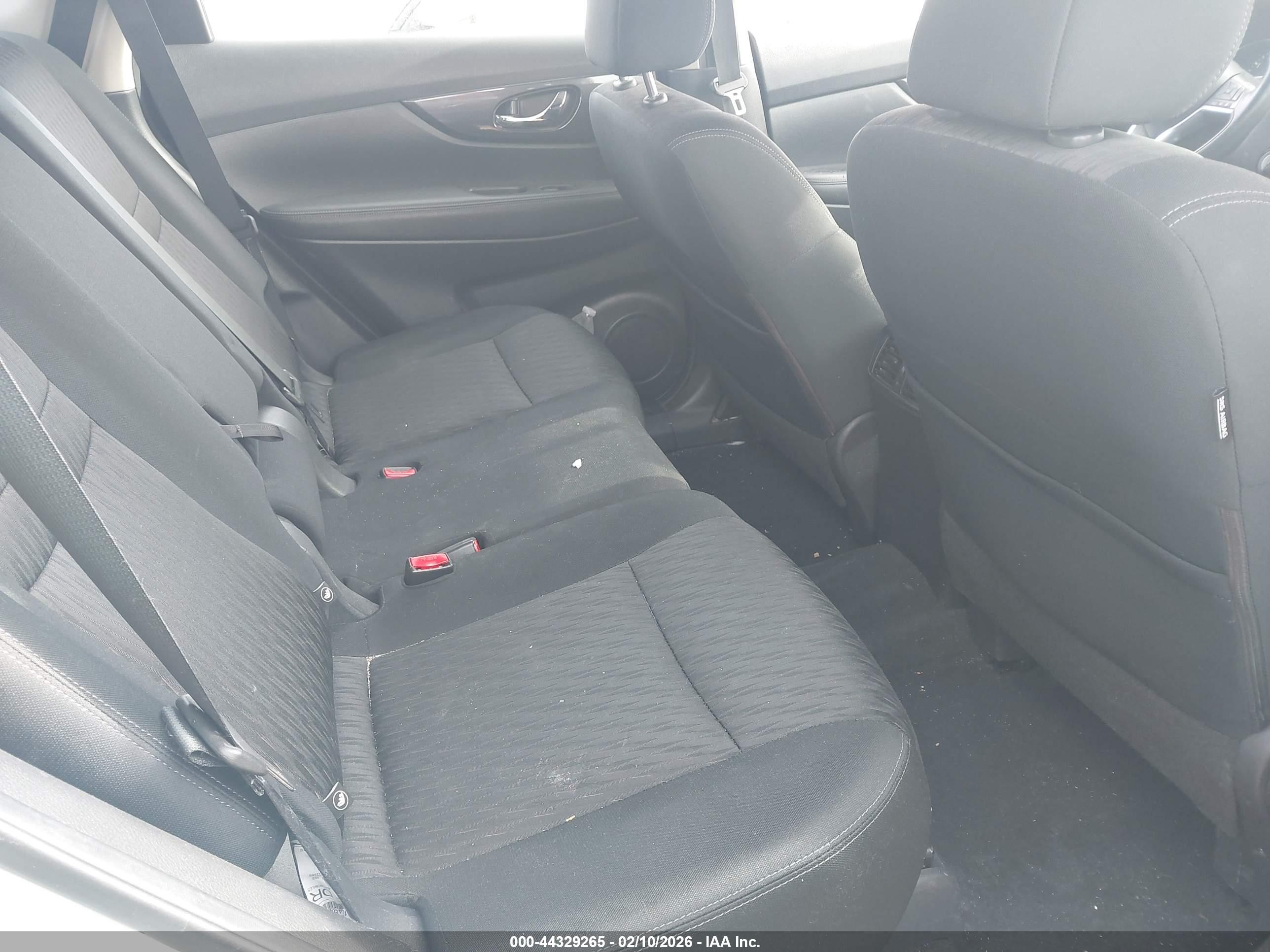 NISSAN ROGUE image 8