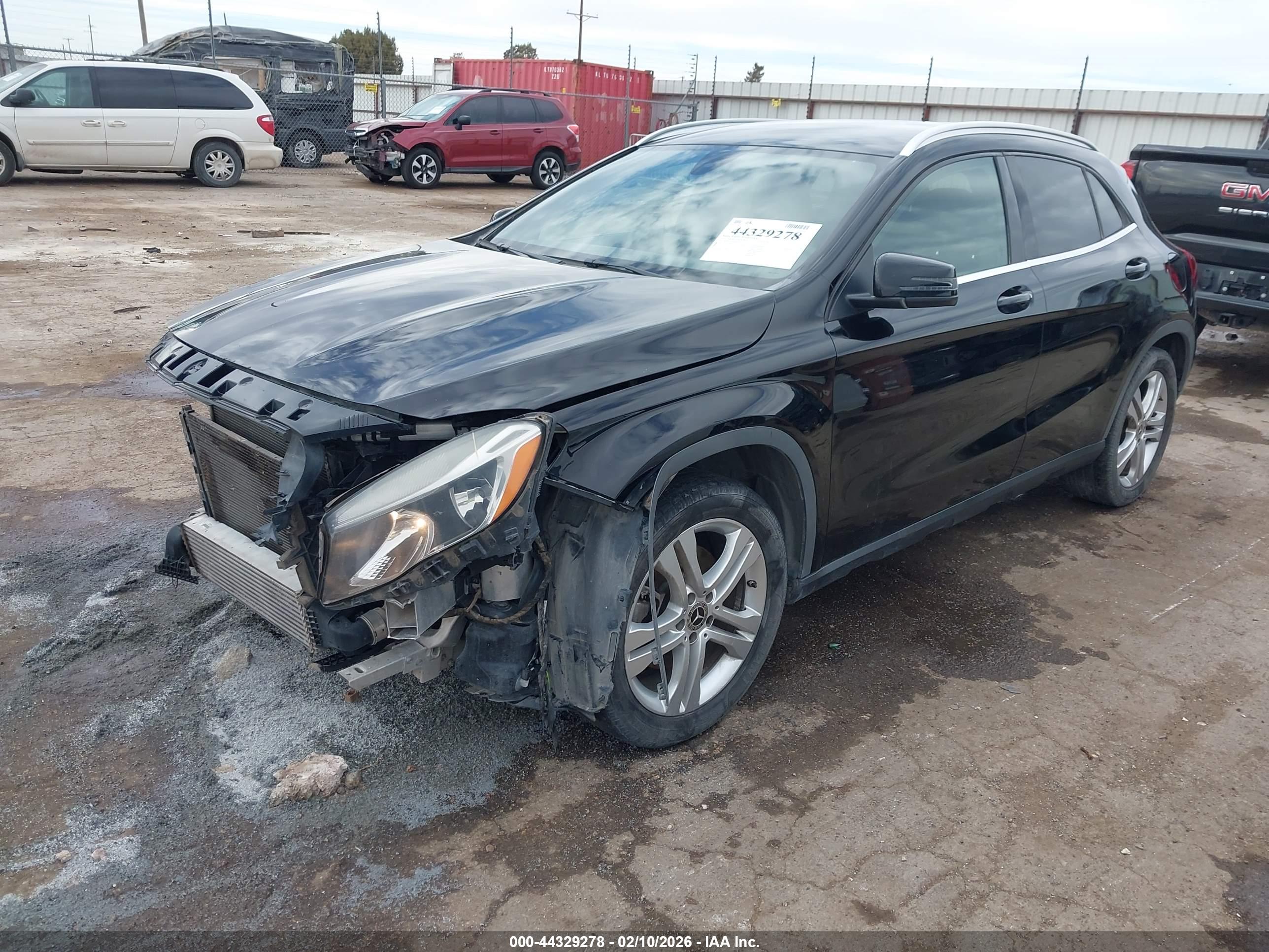 MERCEDES-BENZ GLA image 2