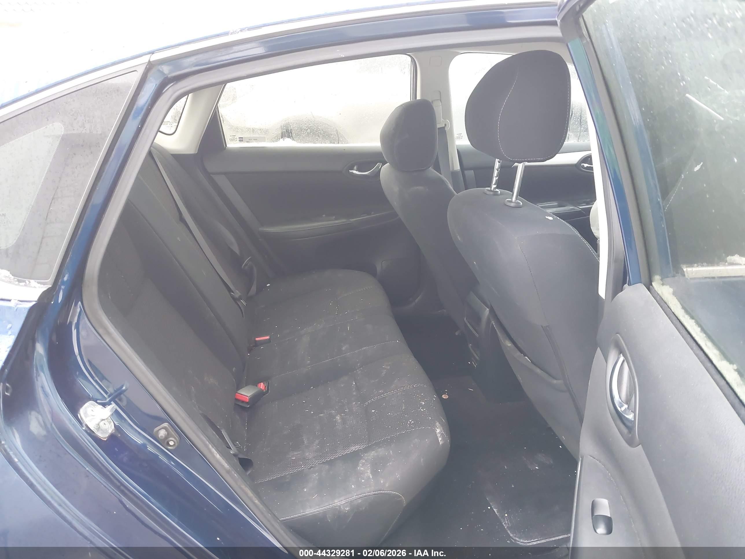 NISSAN SENTRA image 8