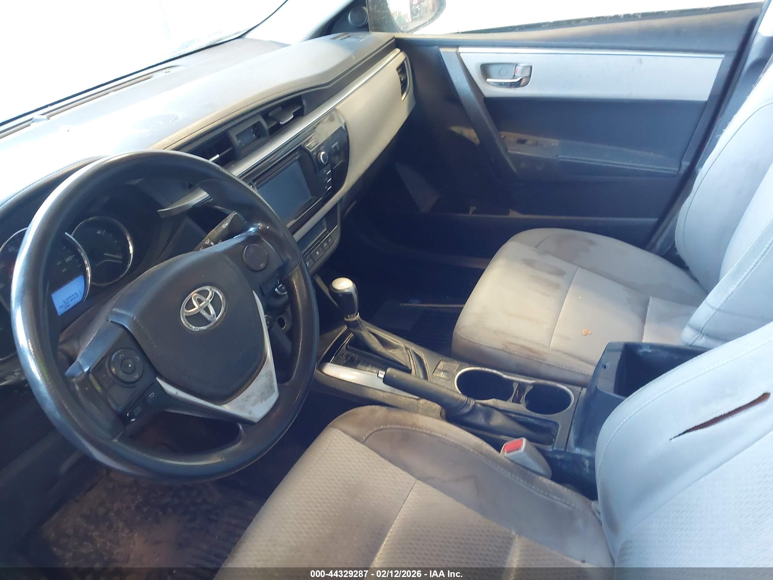 TOYOTA COROLLA image 5