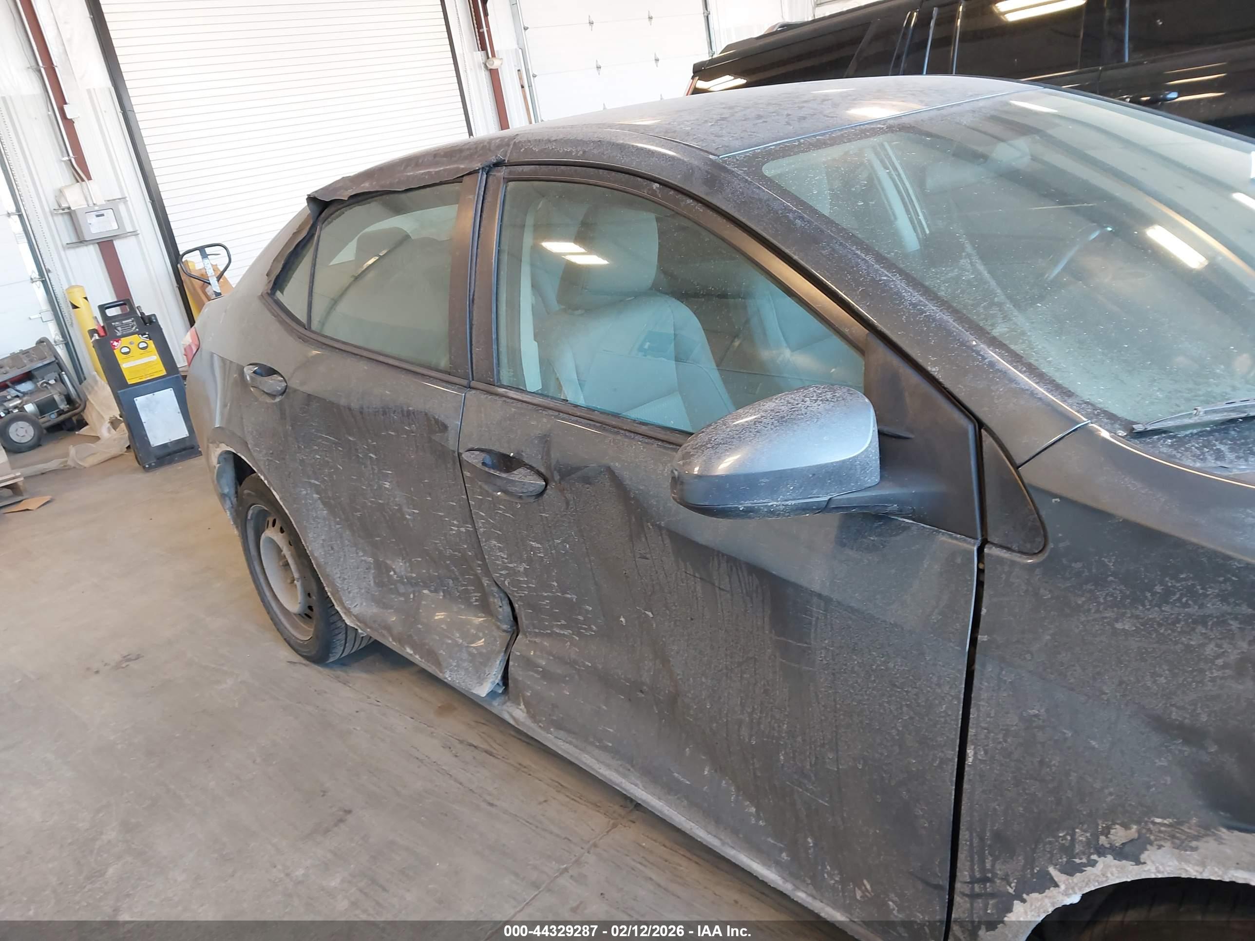 TOYOTA COROLLA image 6