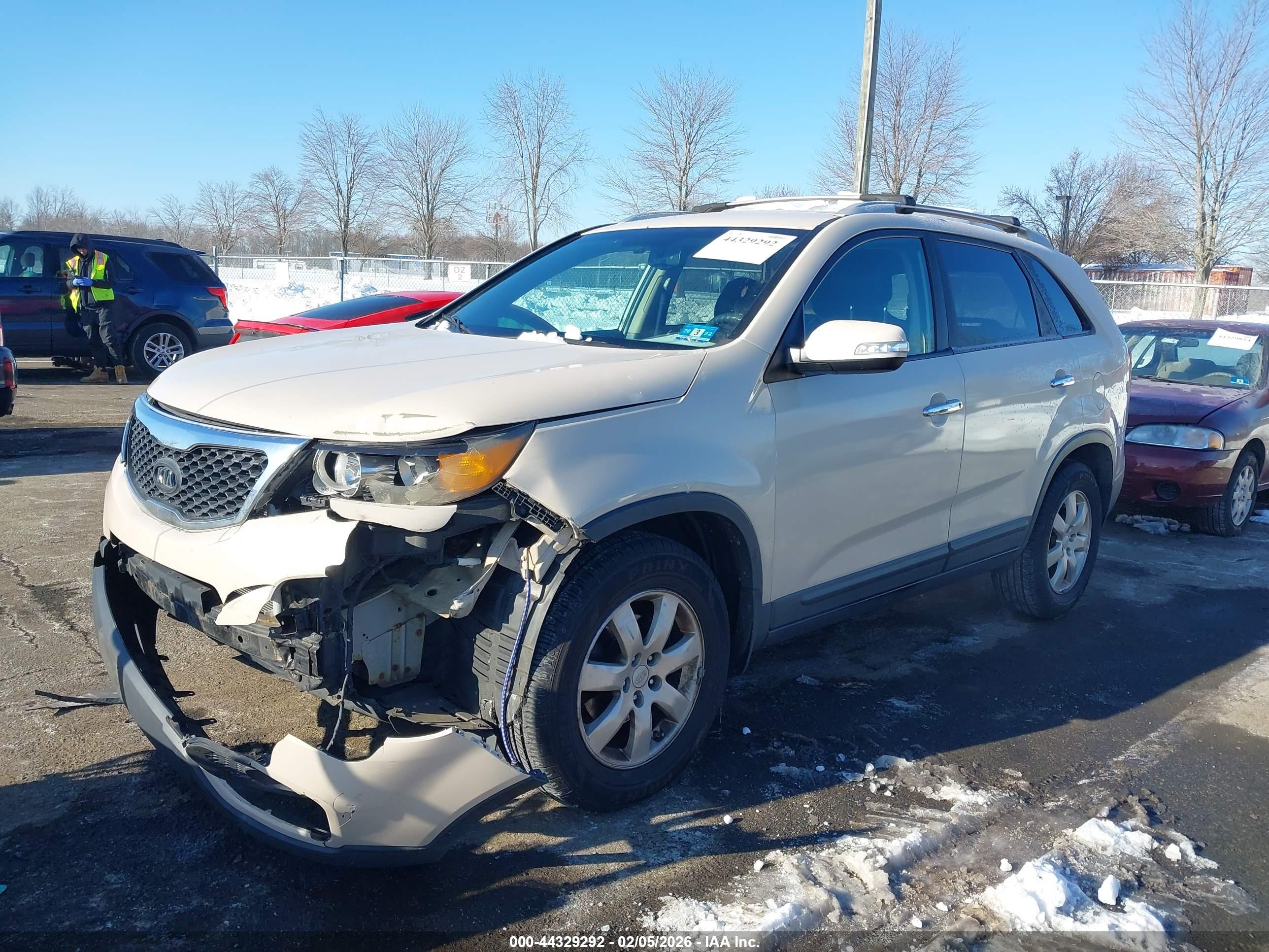 KIA SORENTO image 2