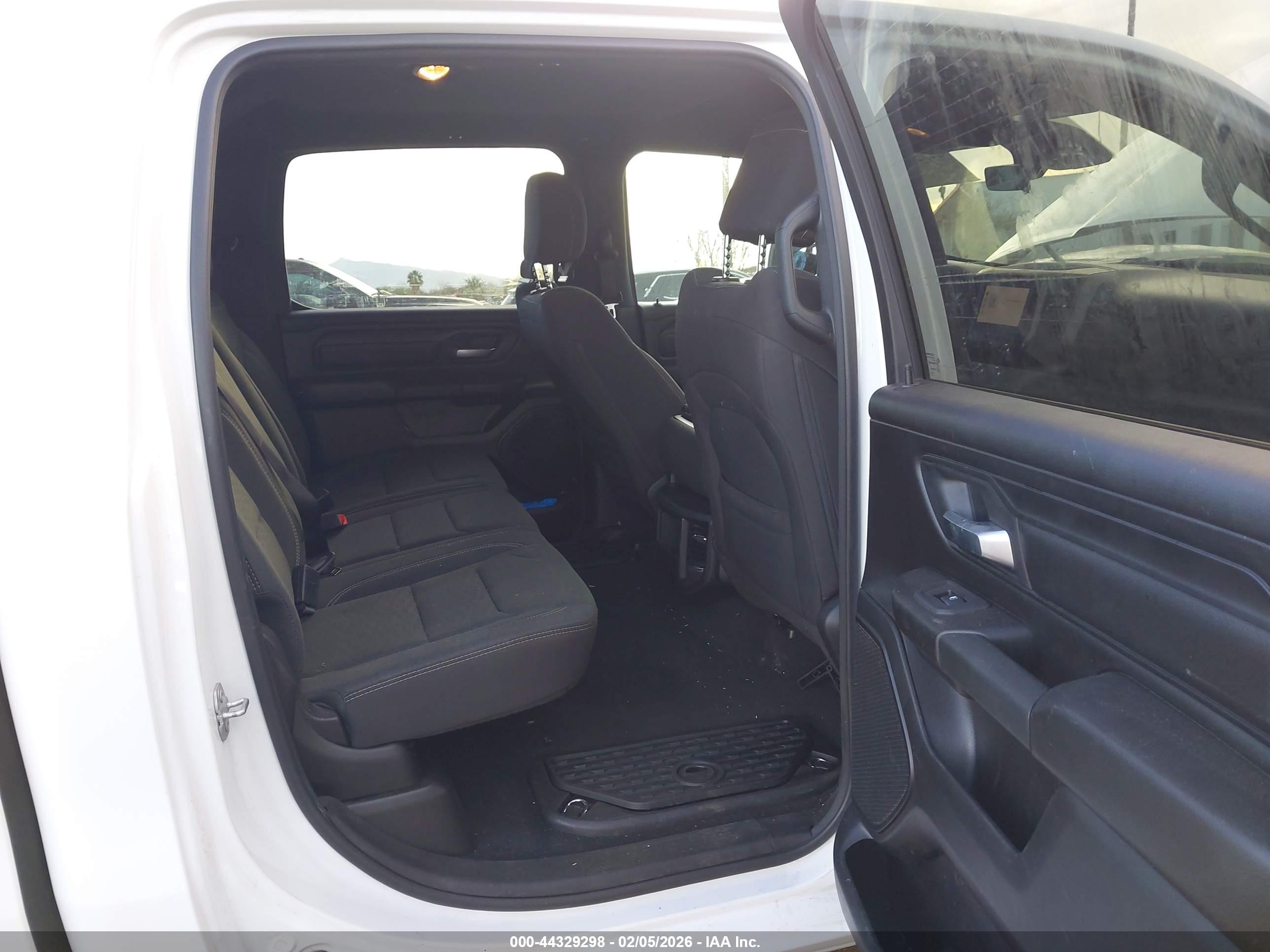 RAM 1500 image 8