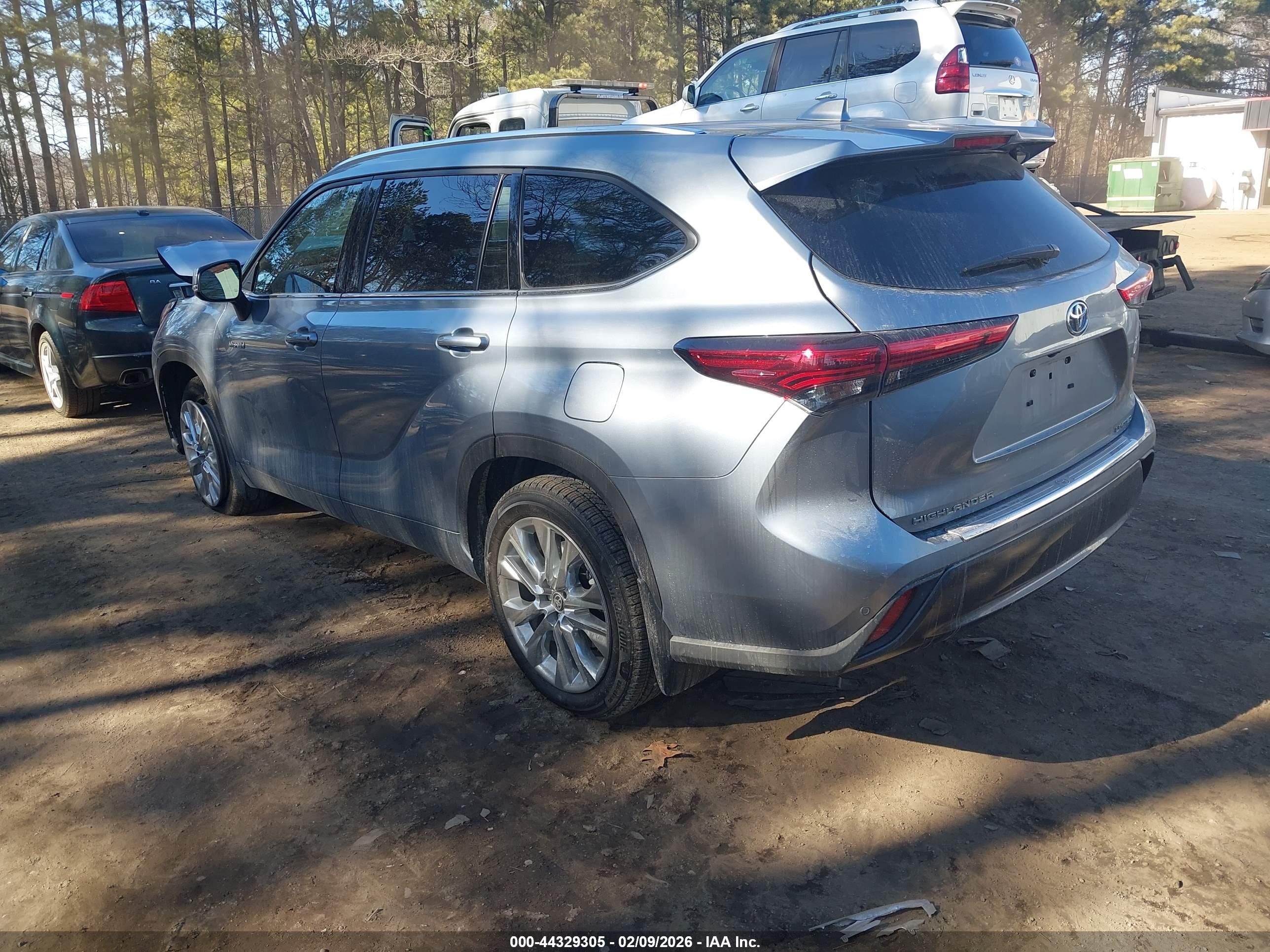 TOYOTA HIGHLANDER image 3