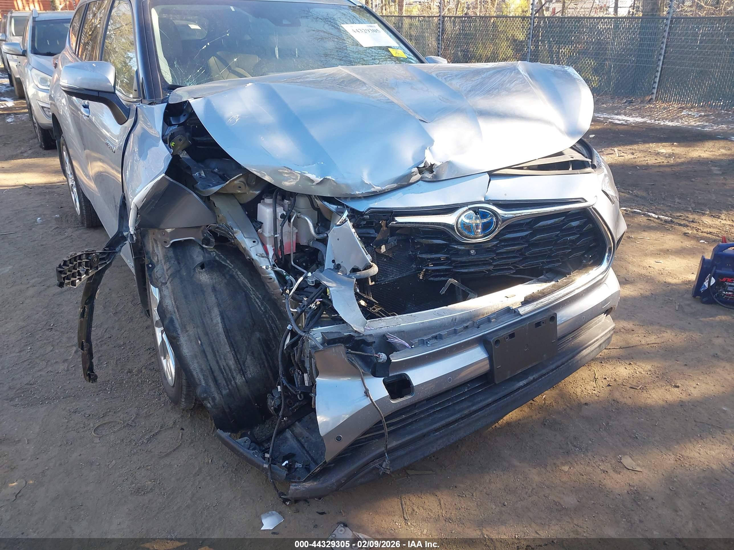 TOYOTA HIGHLANDER image 6