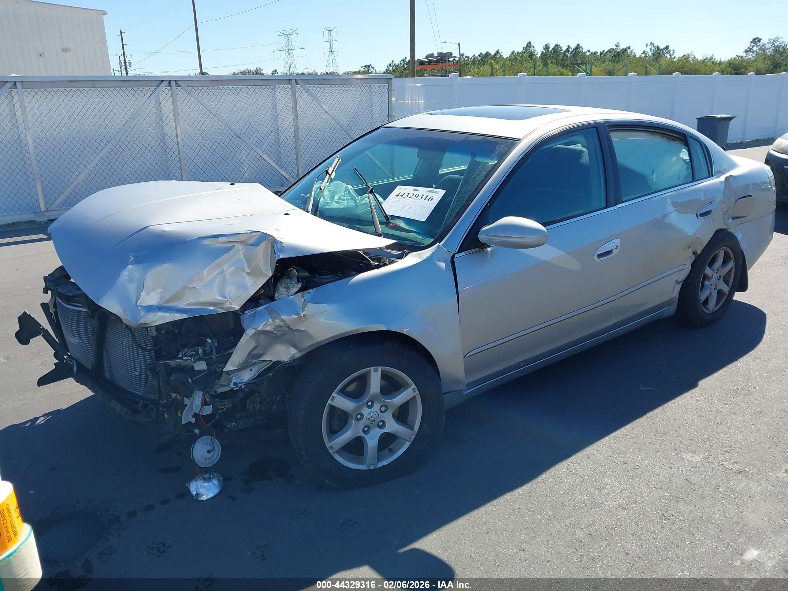 NISSAN ALTIMA image 2