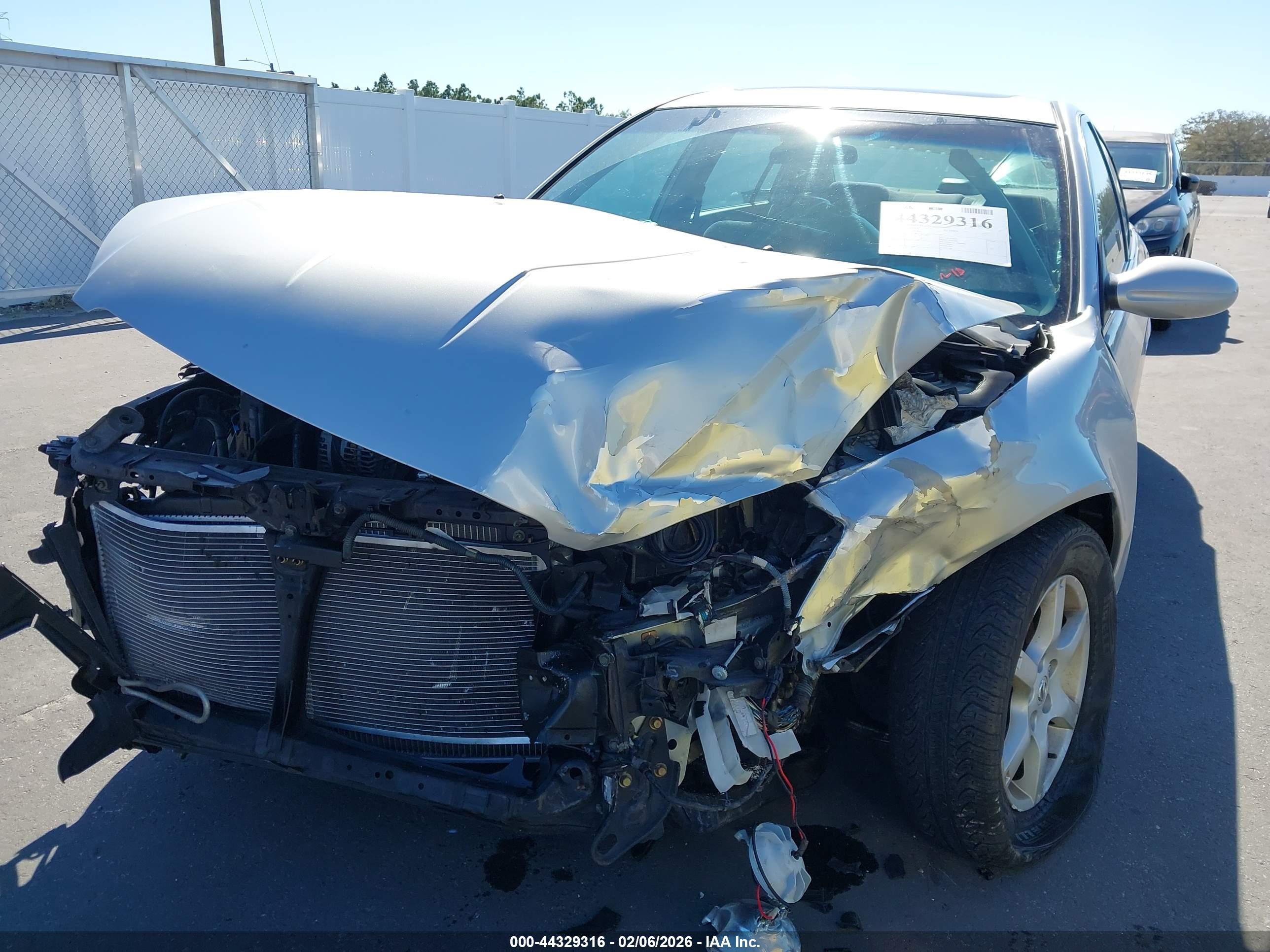 NISSAN ALTIMA image 6