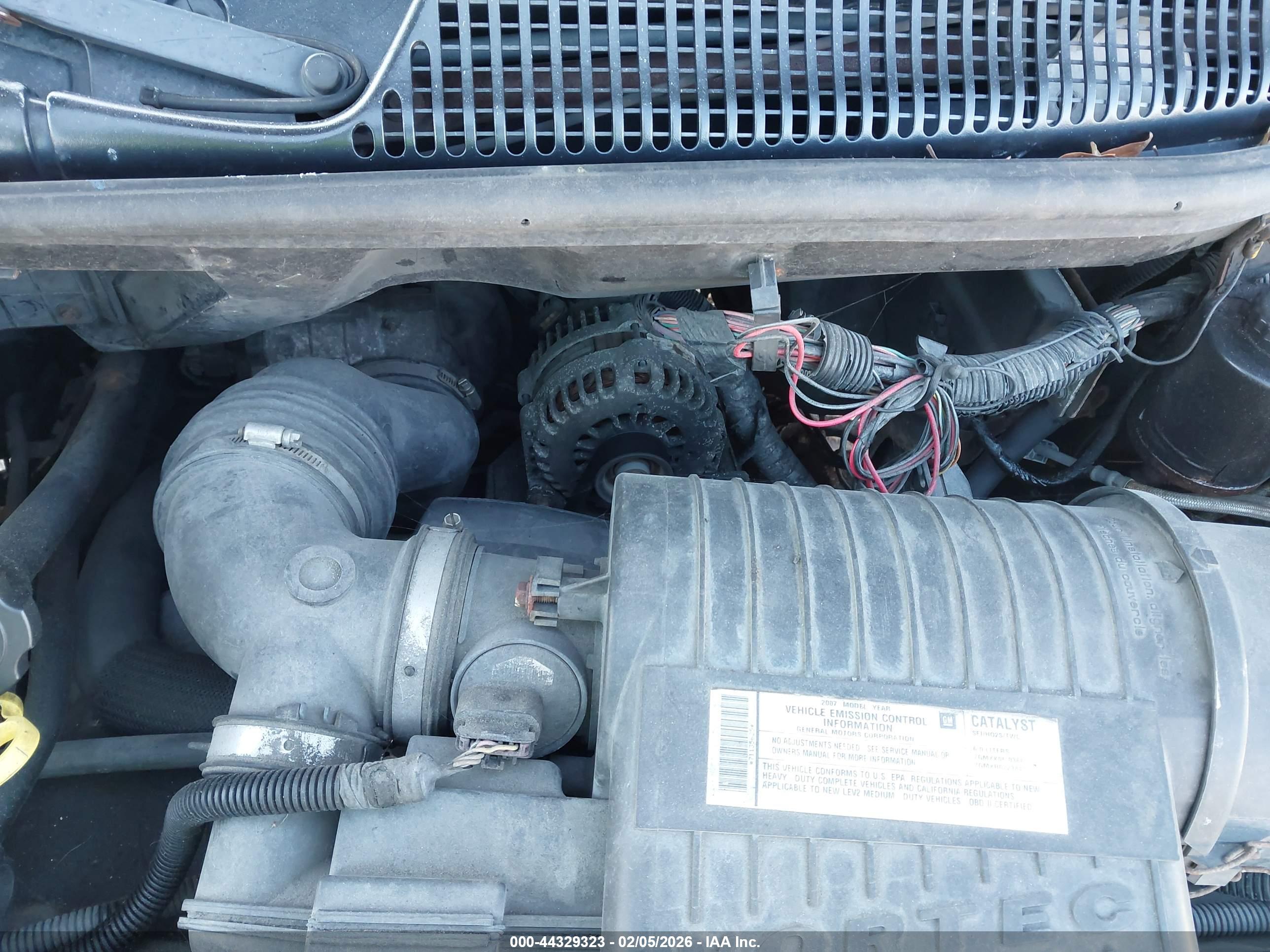 GMC SAVANA image 10