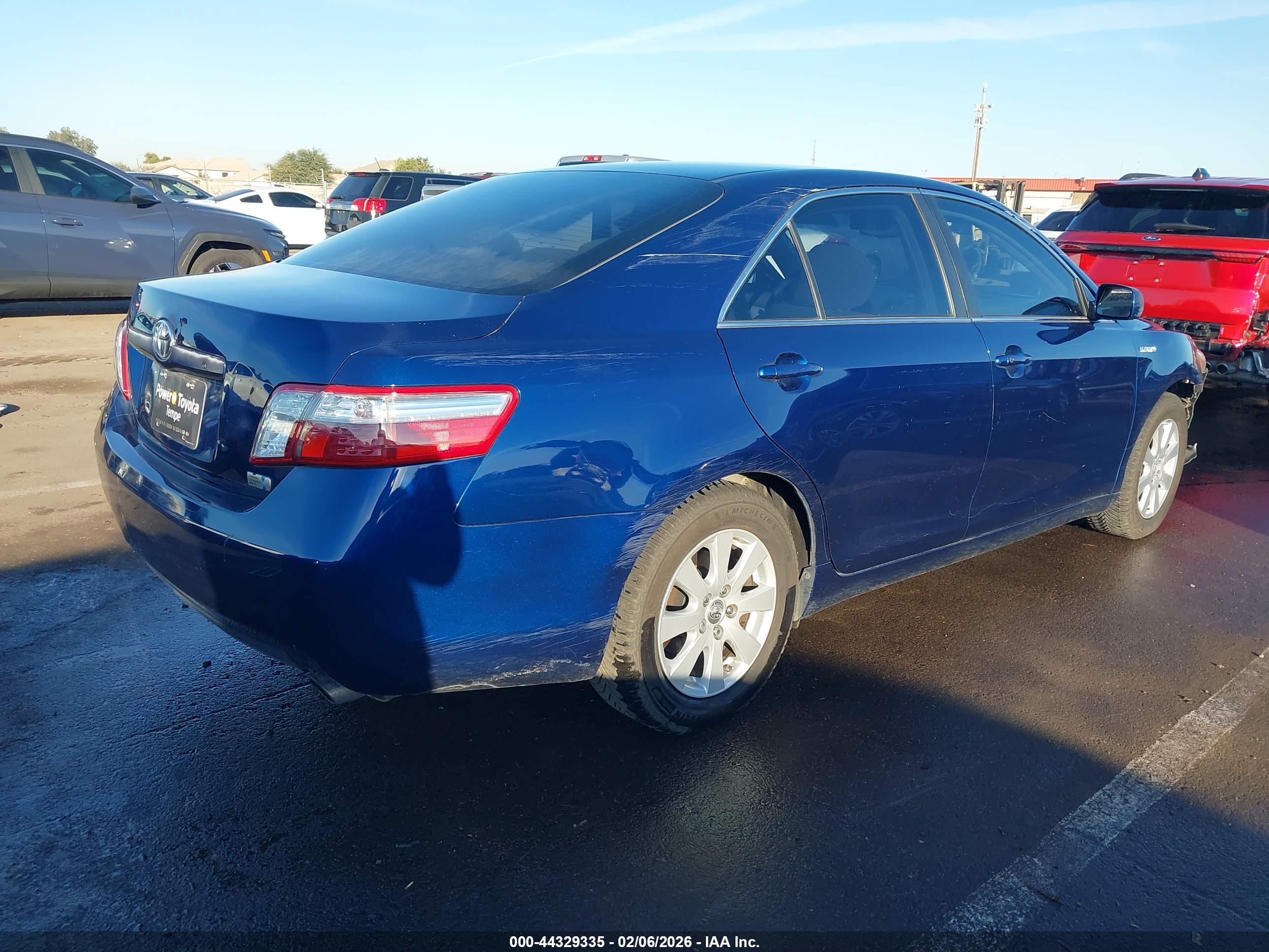 TOYOTA CAMRY image 4