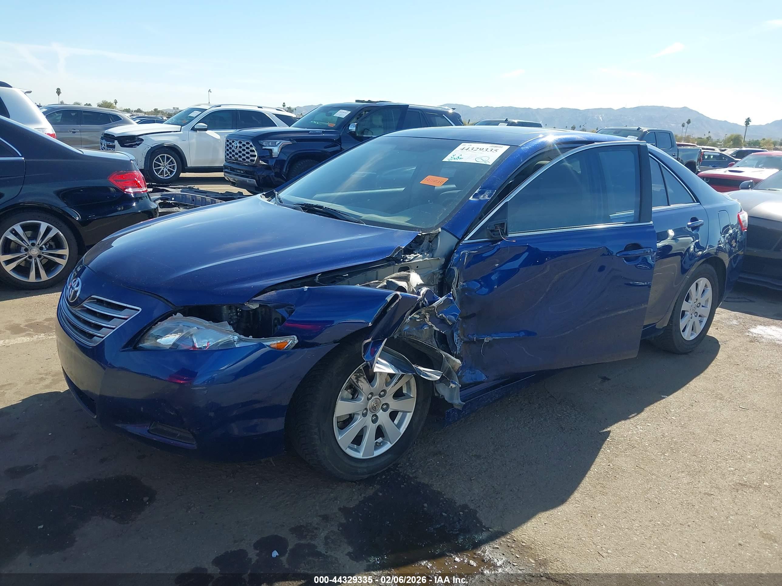 TOYOTA CAMRY image 6