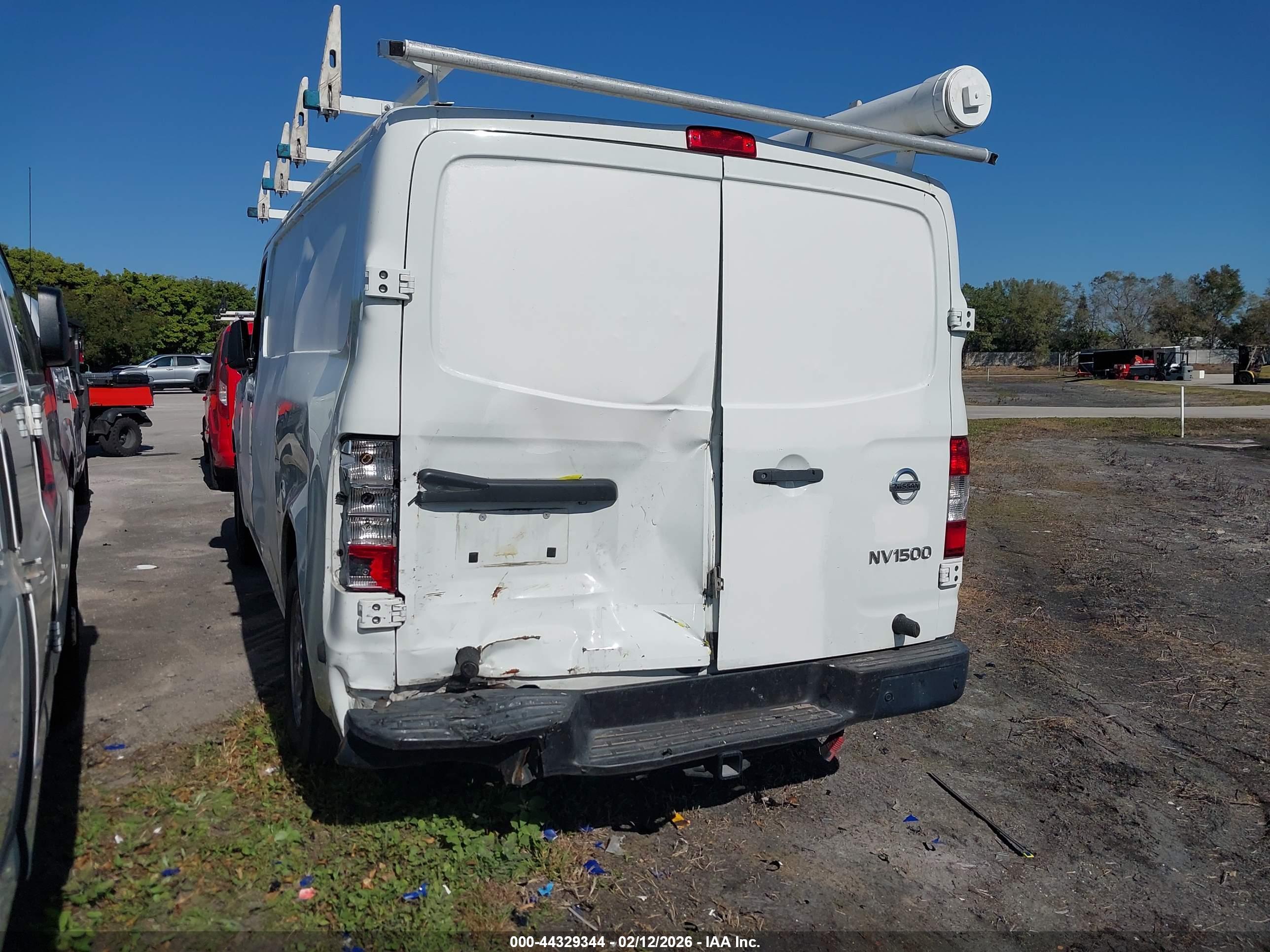 NISSAN NV image 3