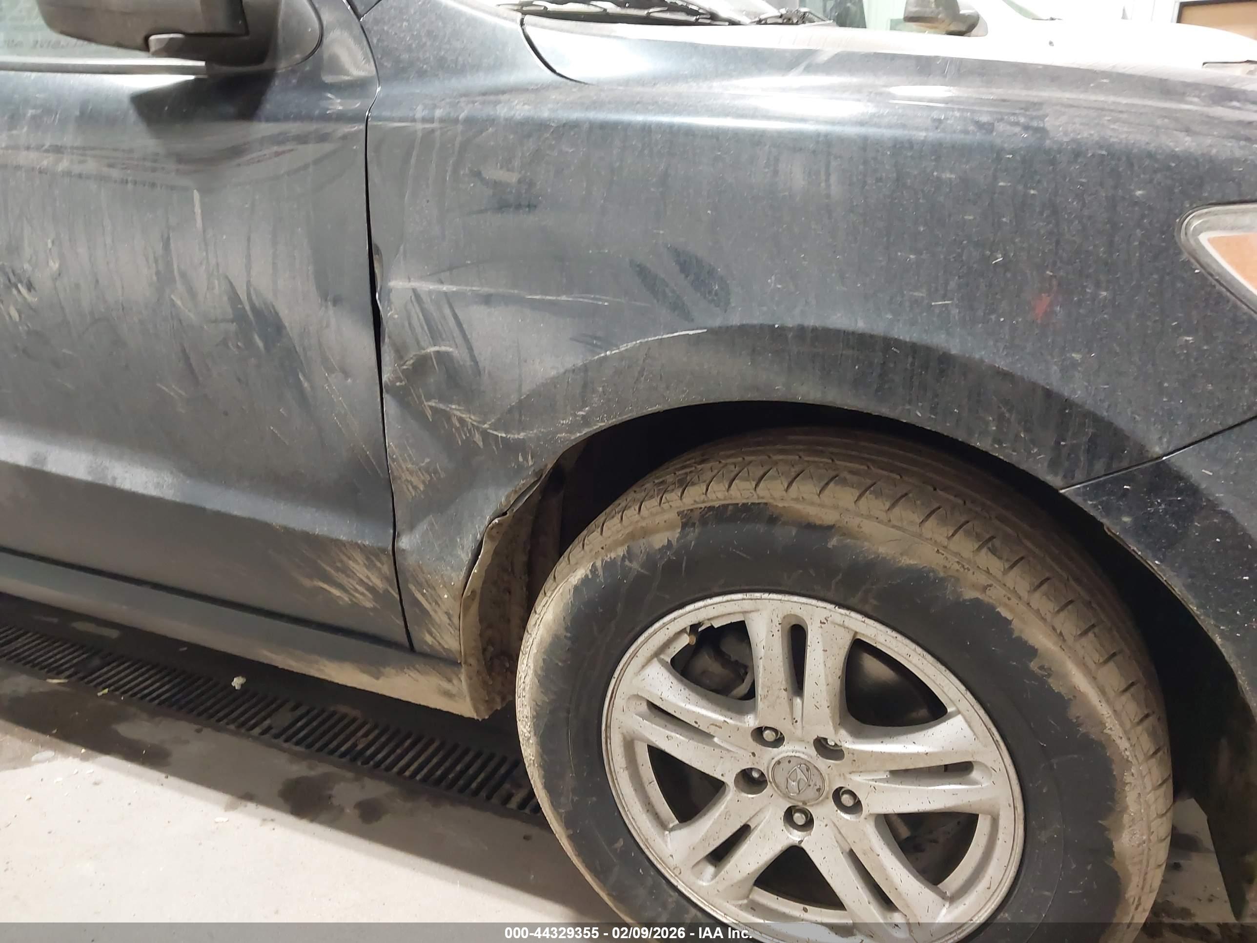 HYUNDAI SANTA image 6