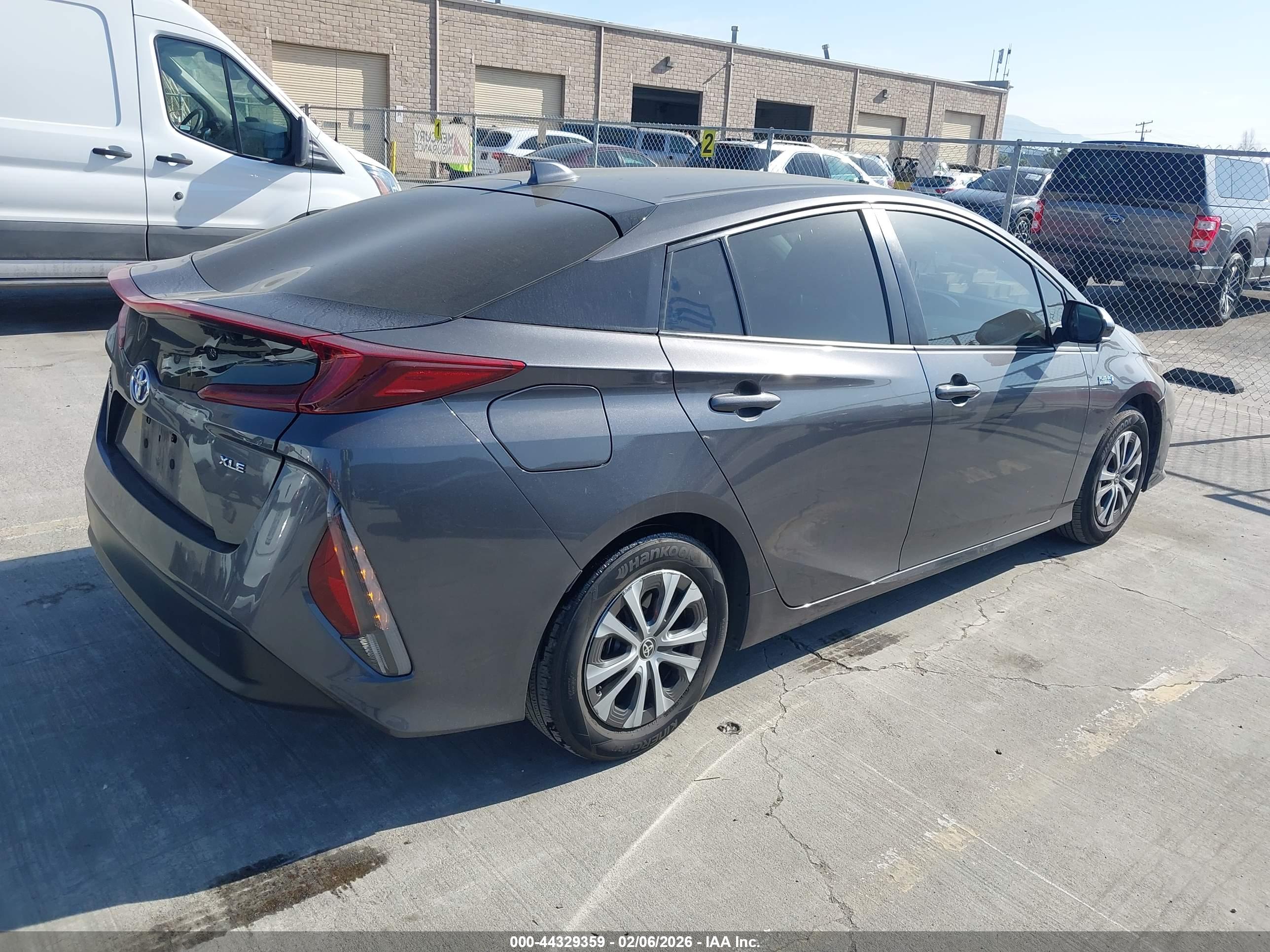 TOYOTA PRIUS image 4