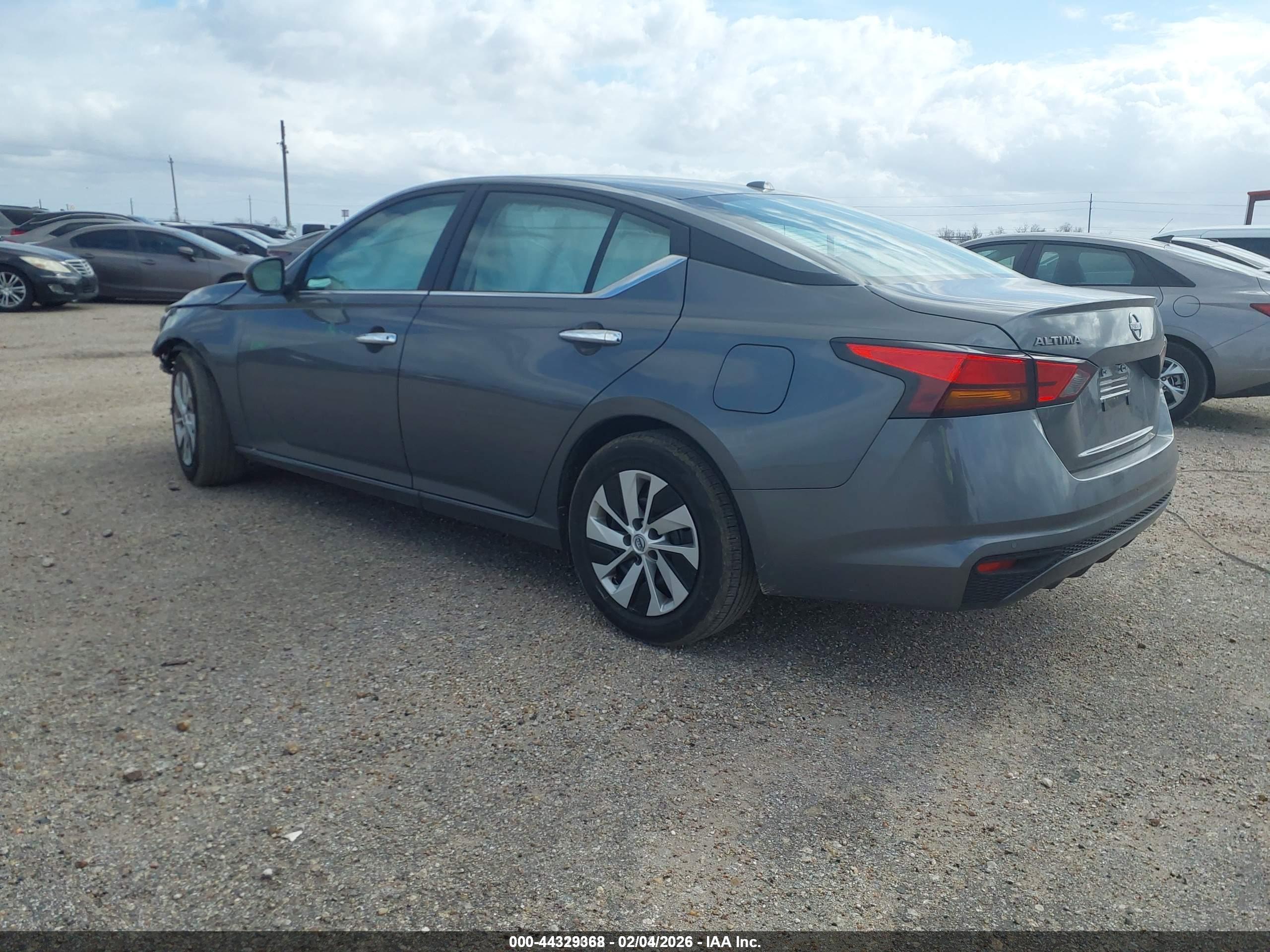 NISSAN ALTIMA image 3