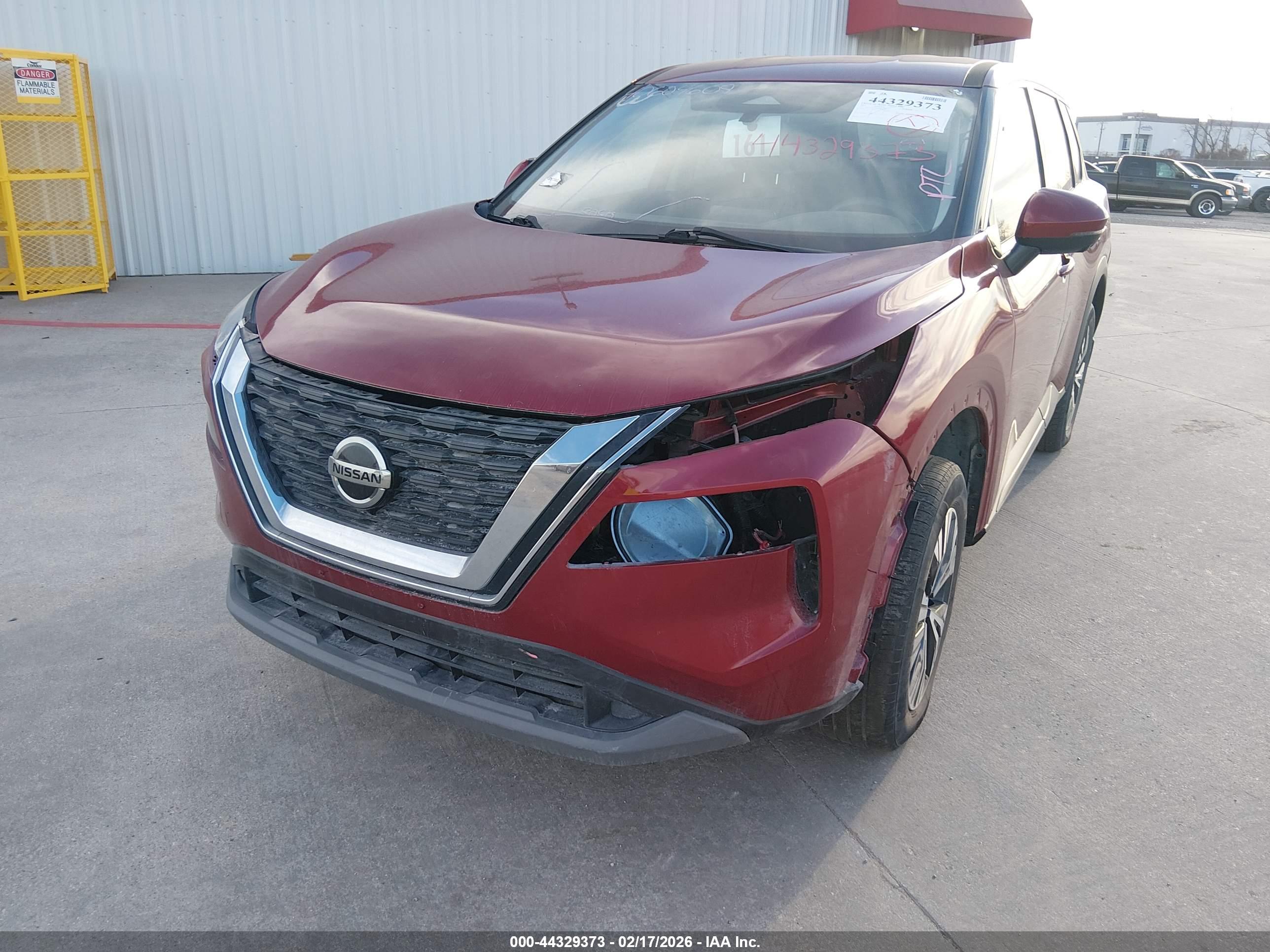 NISSAN ROGUE image 6