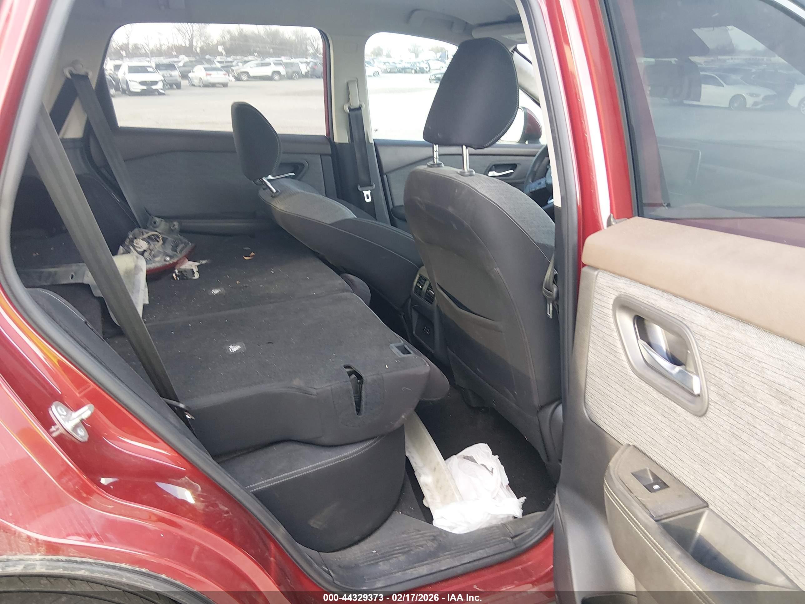 NISSAN ROGUE image 8