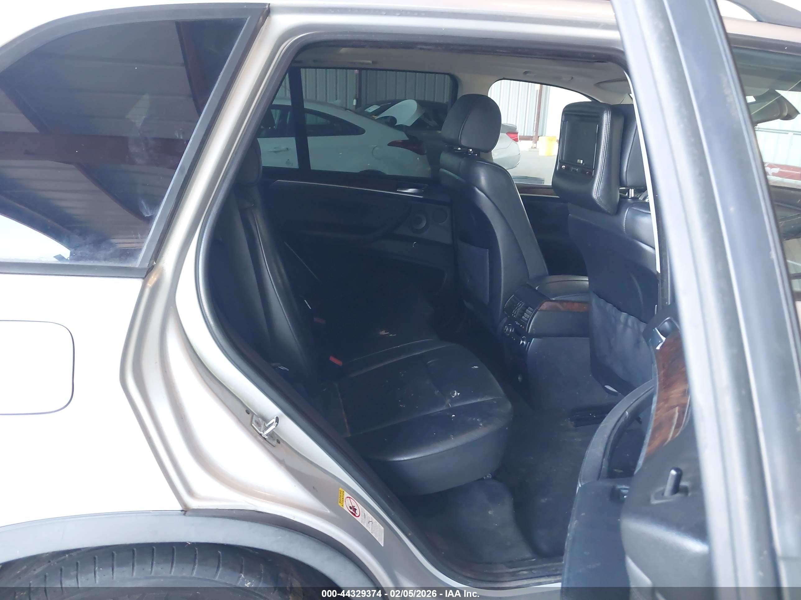 BMW X5 image 8