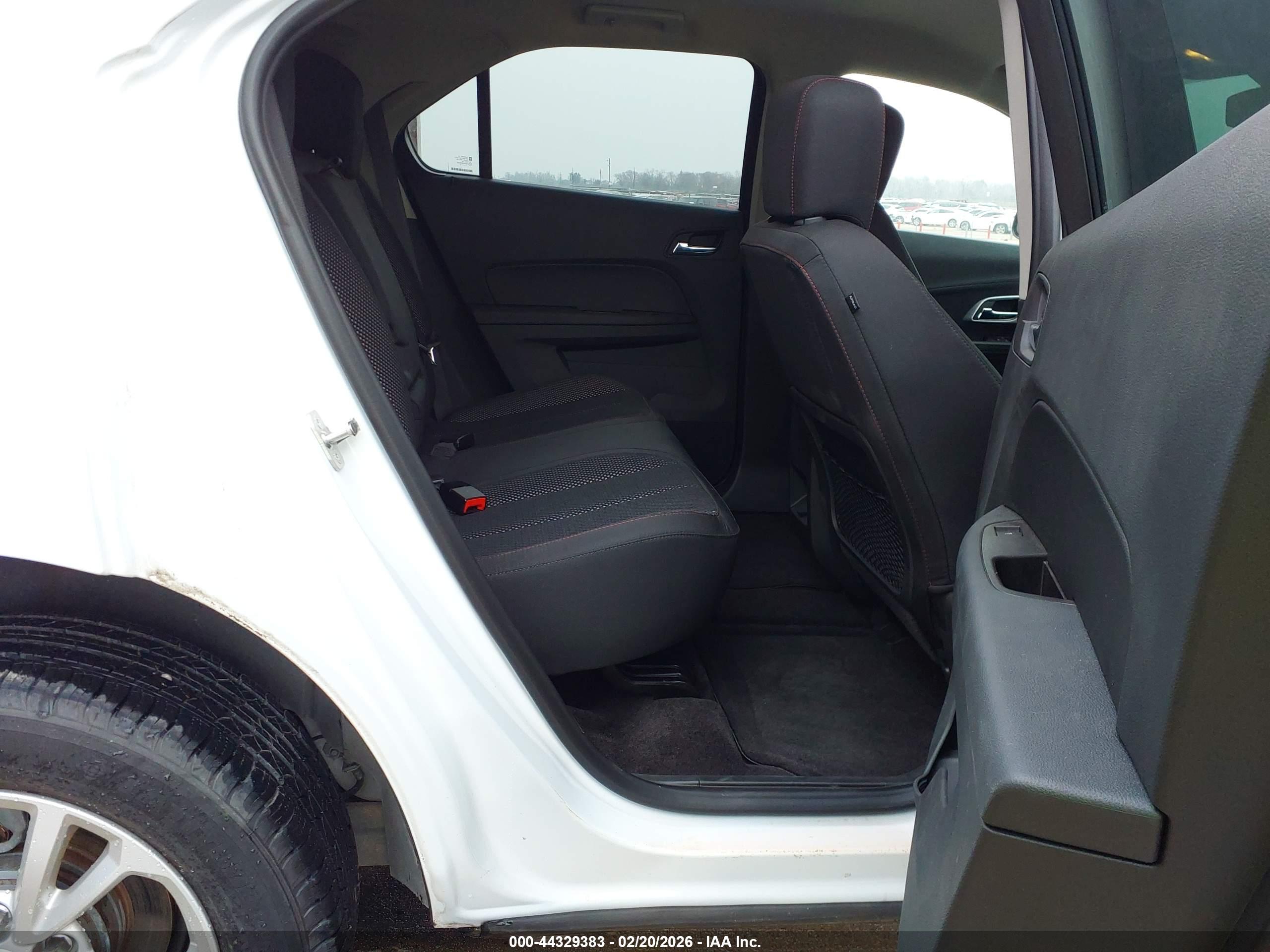 CHEVROLET EQUINOX image 8