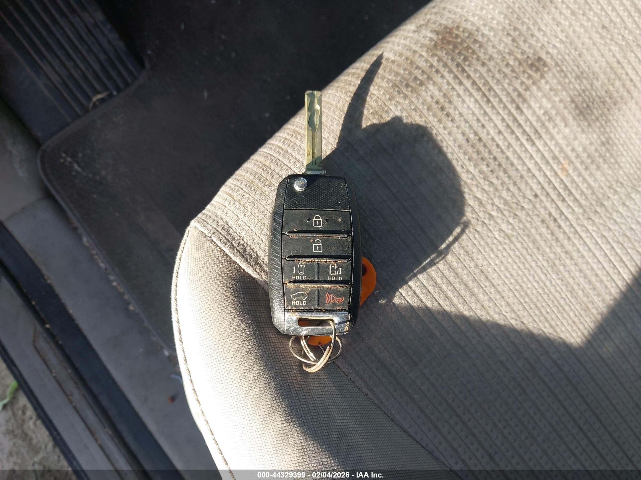 KIA SEDONA image 11