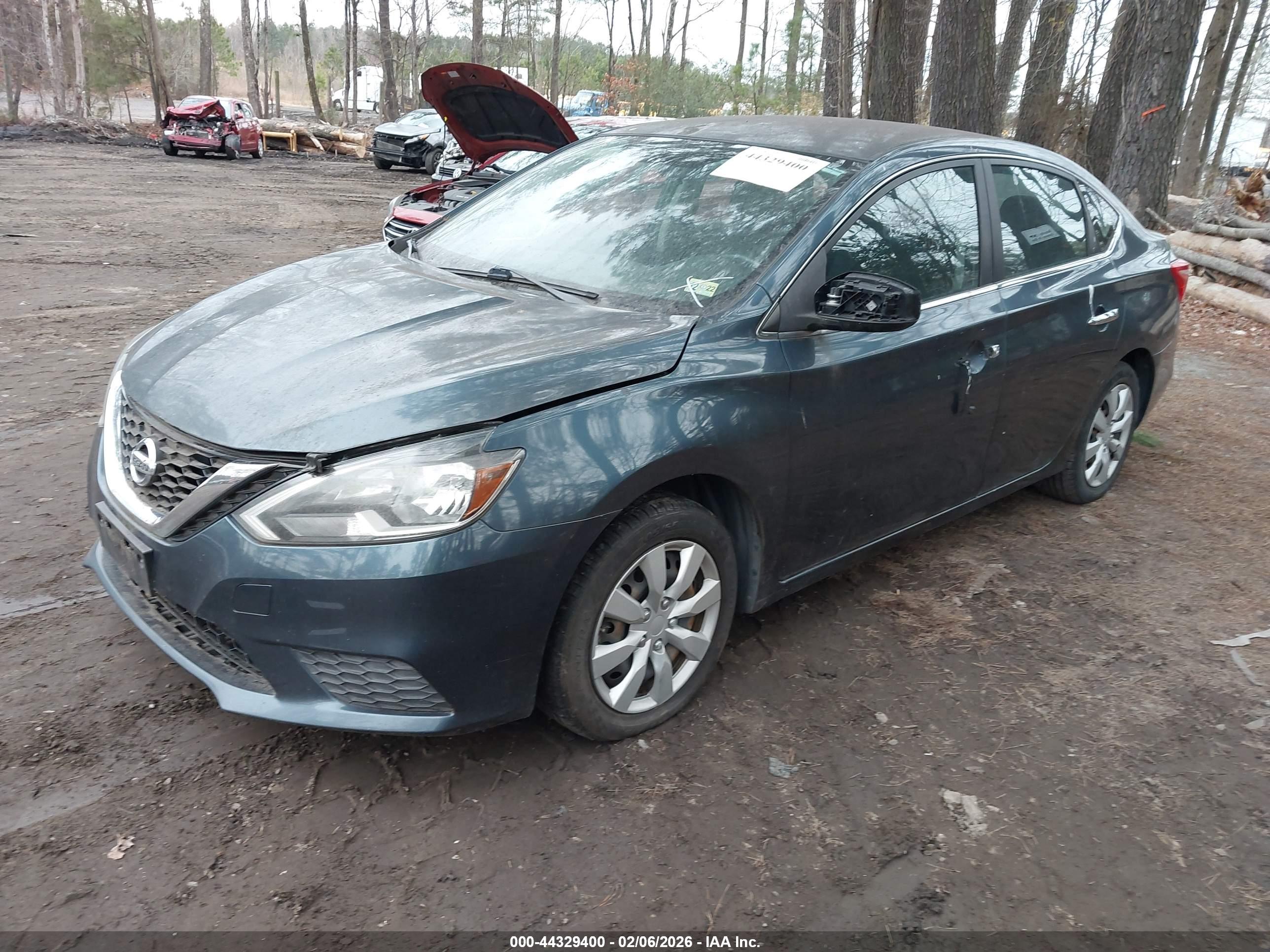 NISSAN SENTRA image 2