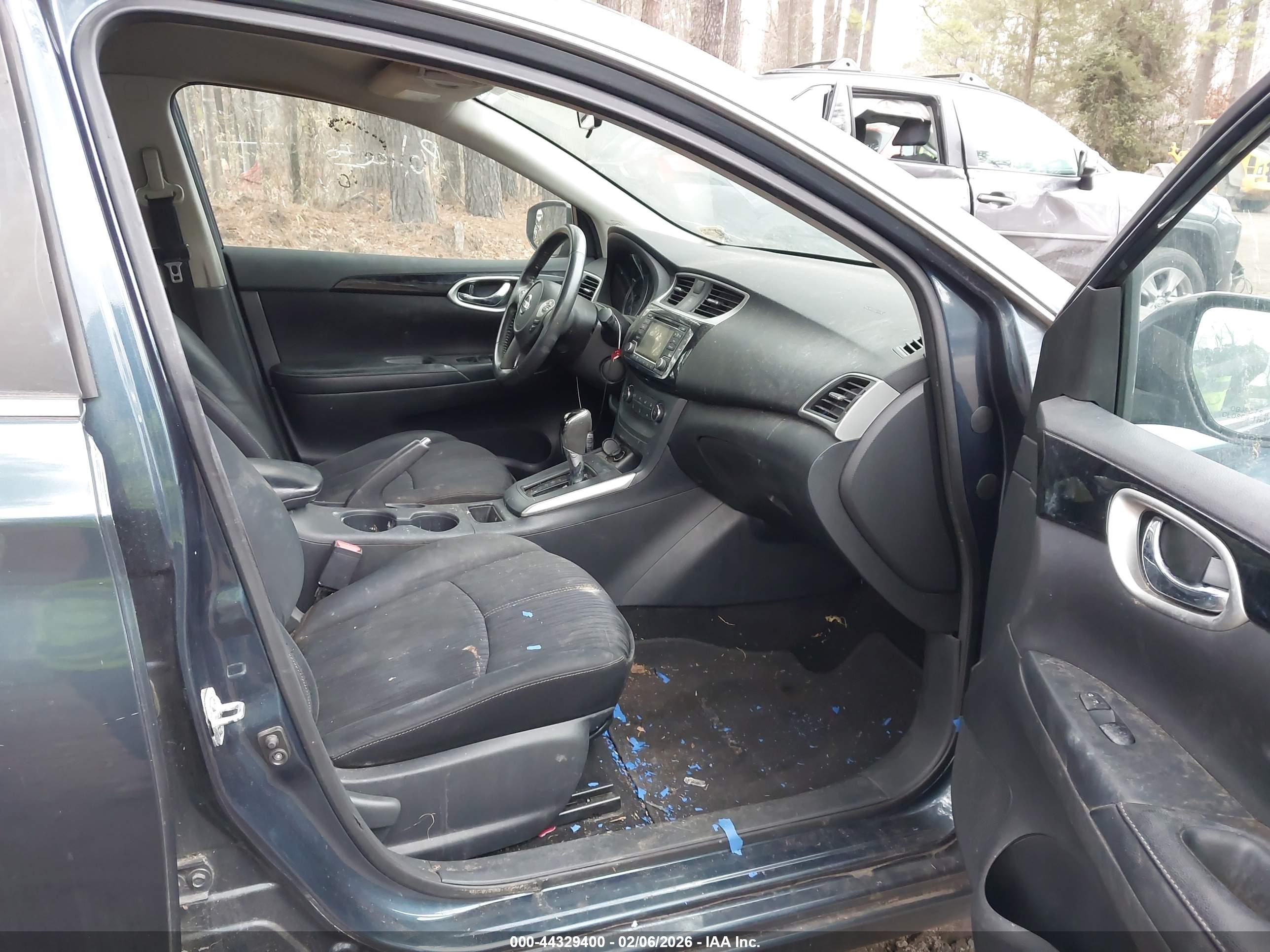 NISSAN SENTRA image 5