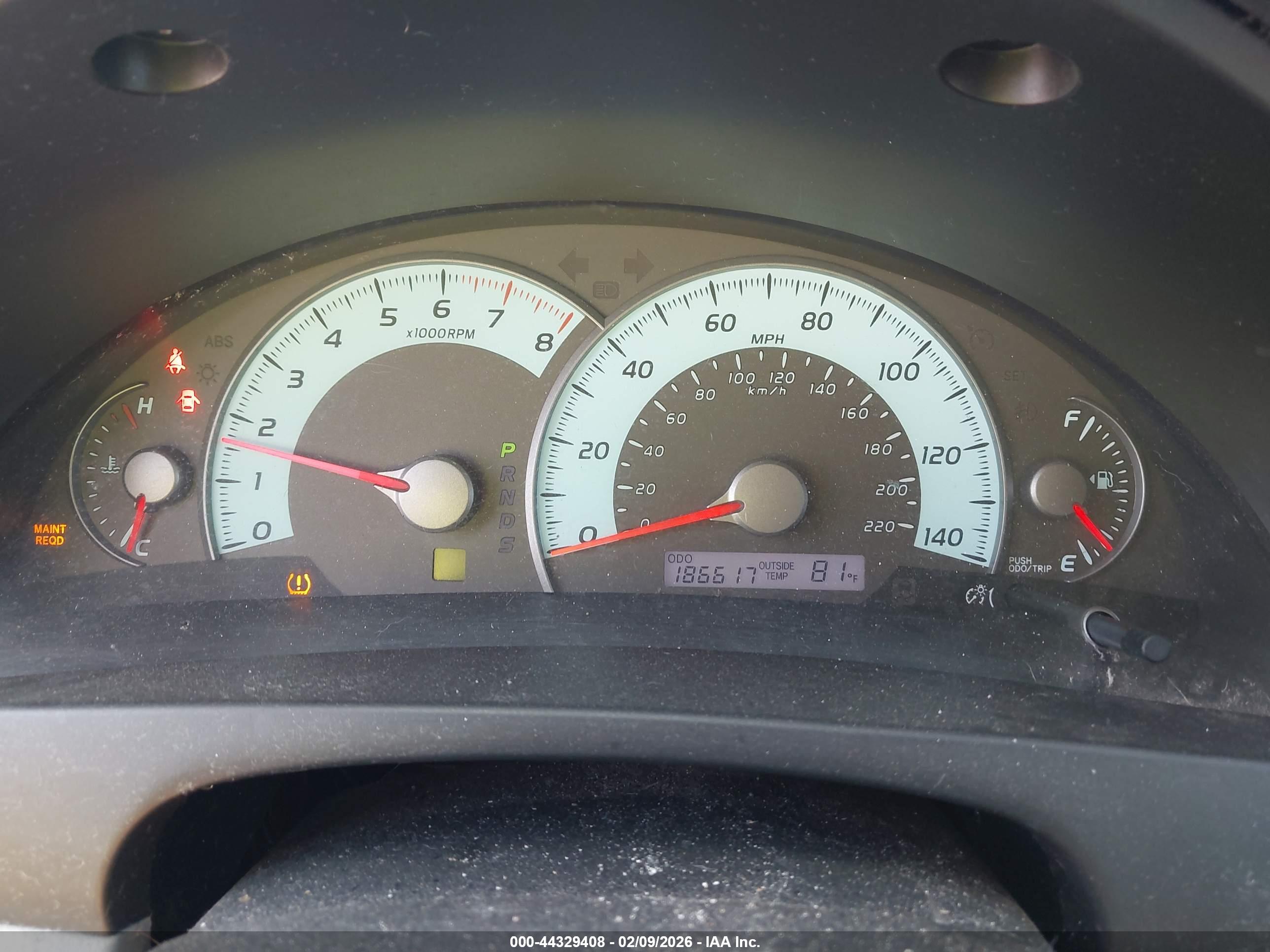 TOYOTA CAMRY image 7
