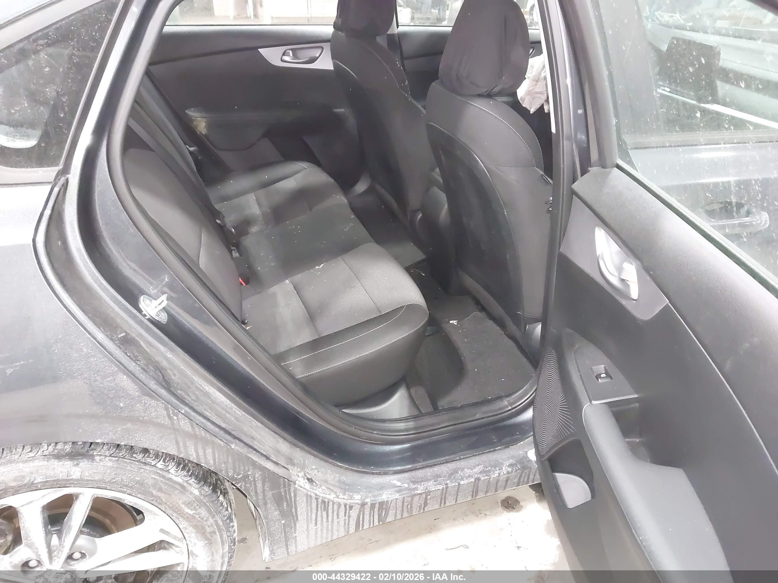 KIA FORTE image 8