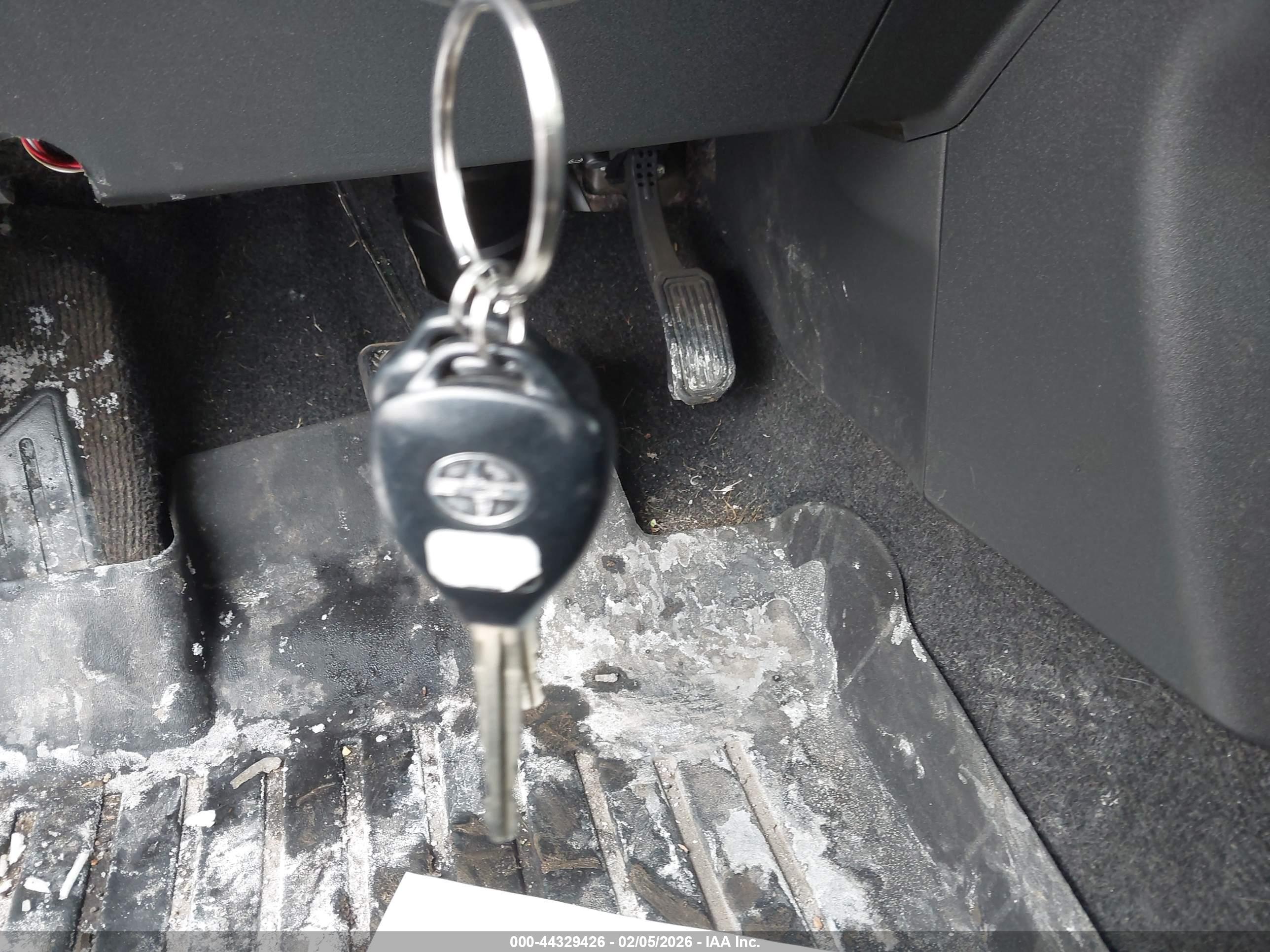 SCION XB image 11